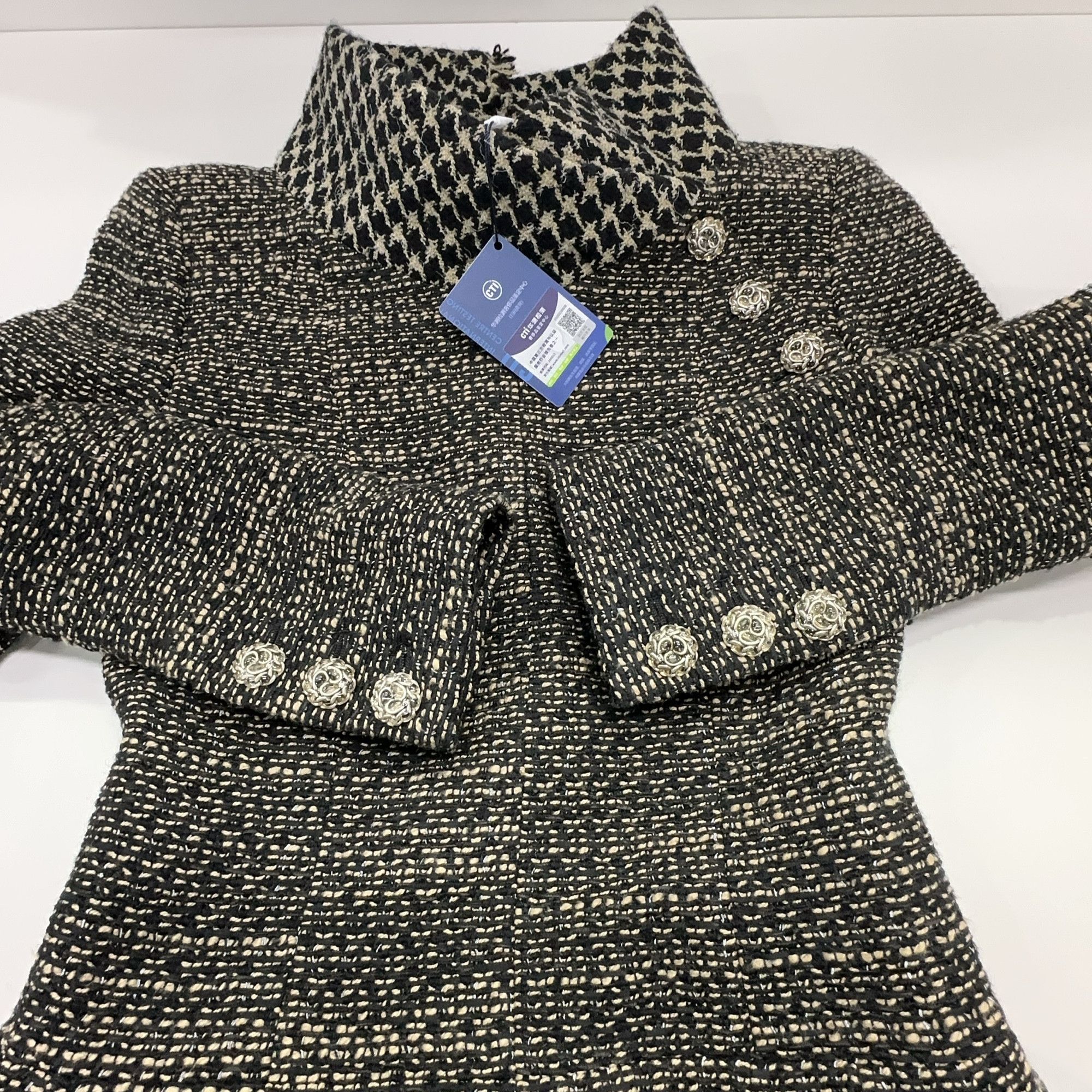 Chanel Chanel Tweed Patterned Button Dress Size 36 Size XS / US 0-2 / IT 36-38 - 7 Thumbnail