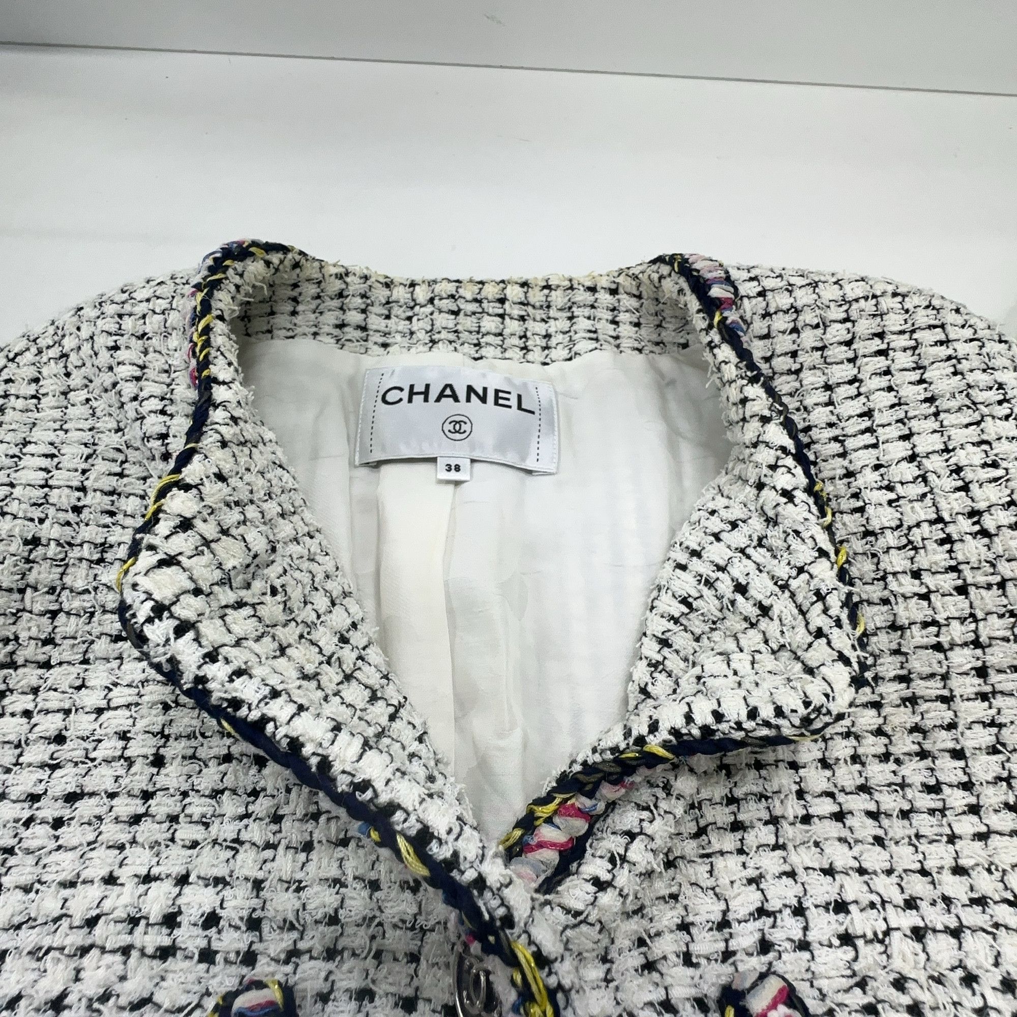 Chanel Chanel Check Tweed Jacket Size 38 Size S / US 4 / IT 40 - 5 Thumbnail