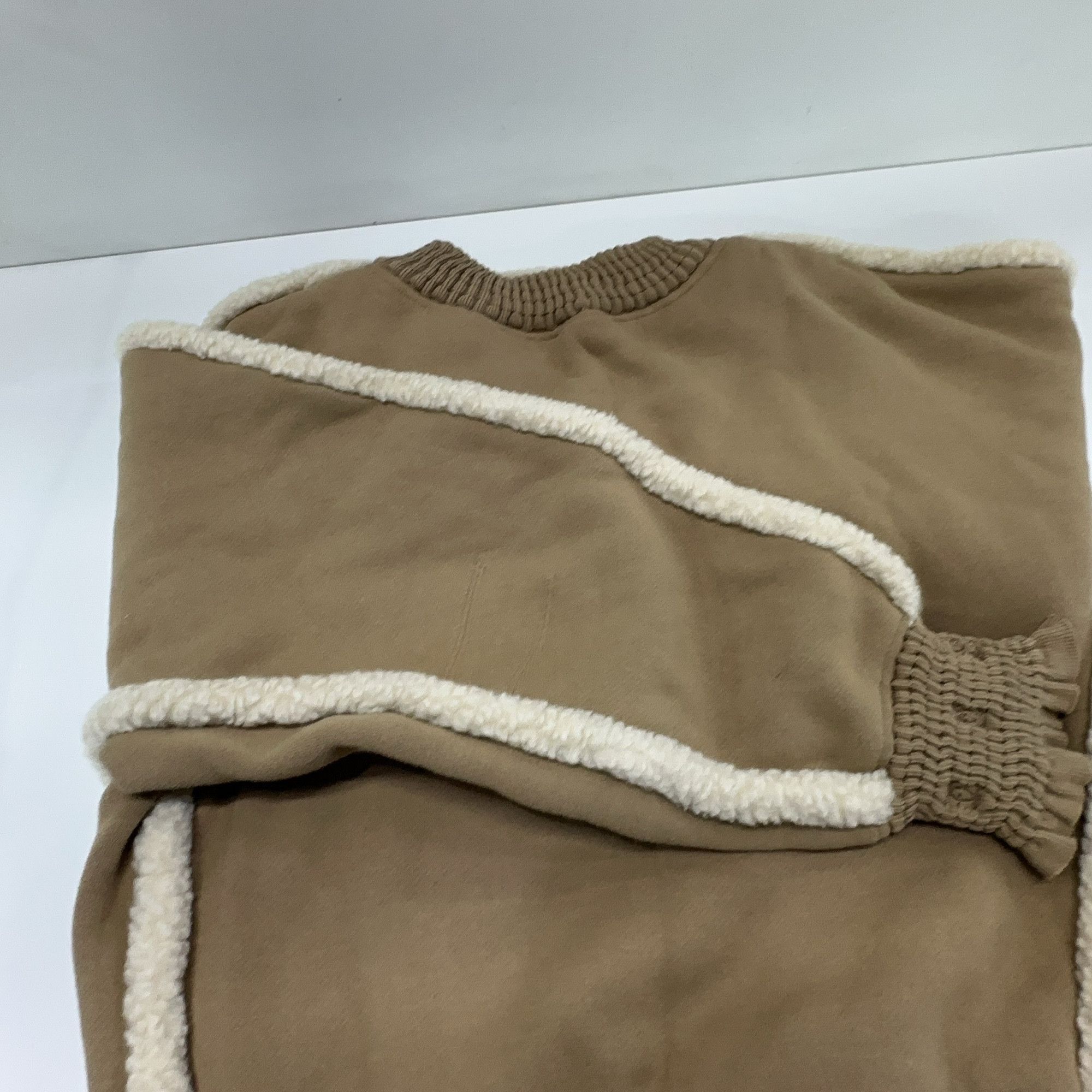 Chanel Chanel Logo Shearling Trim Sweatshirt Size 36 Size XS / US 0-2 / IT 36-38 - 8 Thumbnail