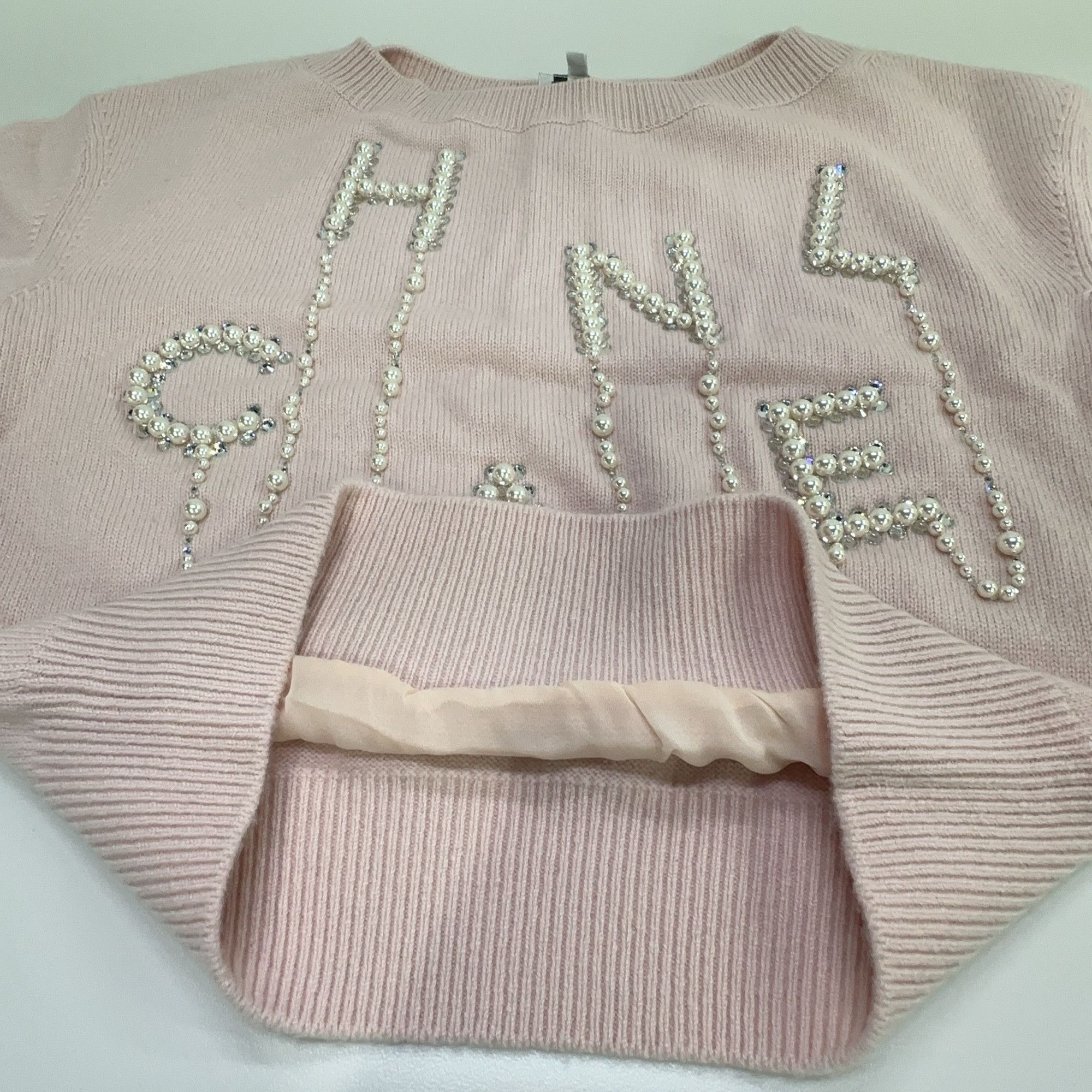 Chanel Chanel Pearl Crystal Logo Sweater Size 34 Size XS / US 0-2 / IT 36-38 - 8 Thumbnail