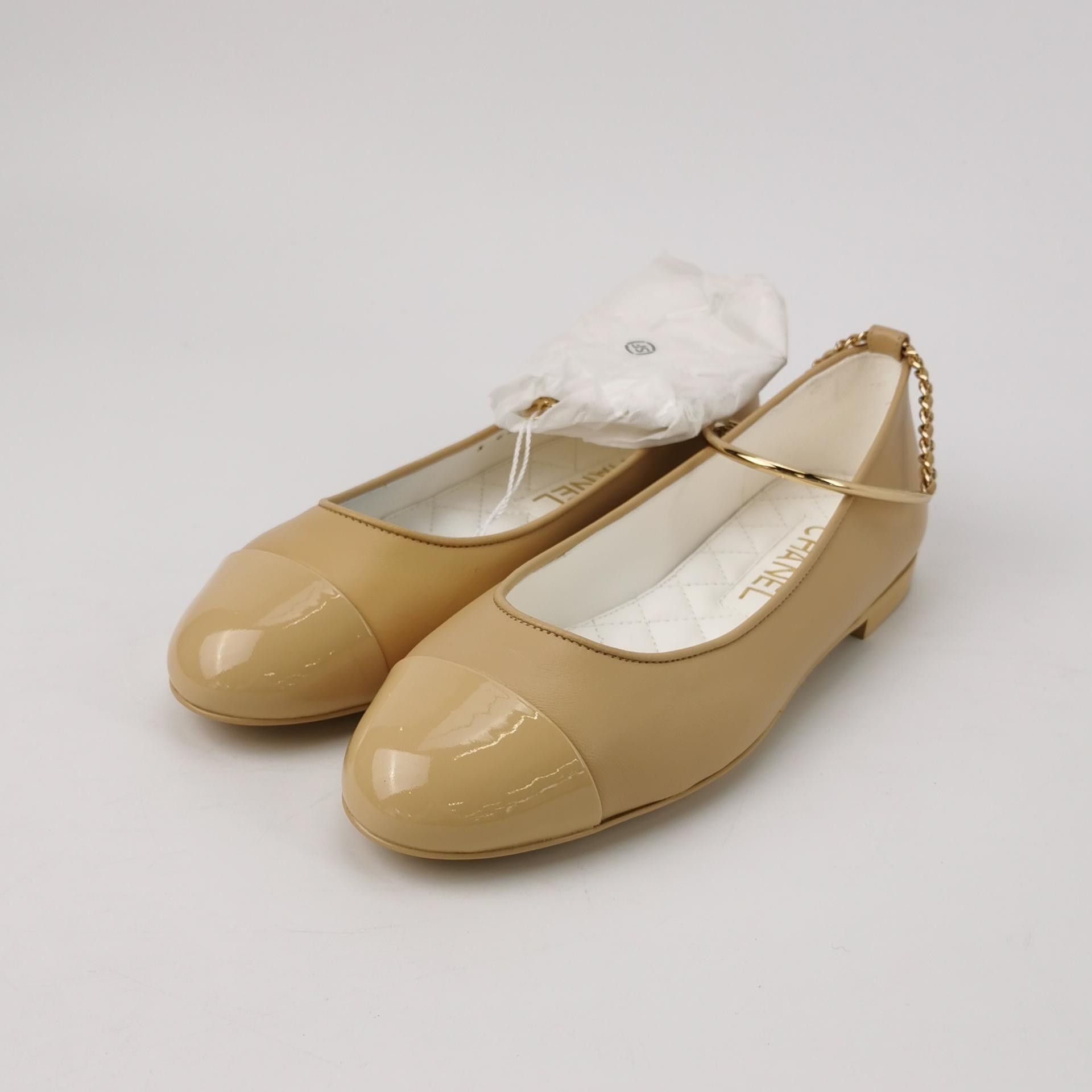 Chanel Chanel Women 7-5 Flats Size US 7.5 / IT 37.5 - 2 Thumbnail