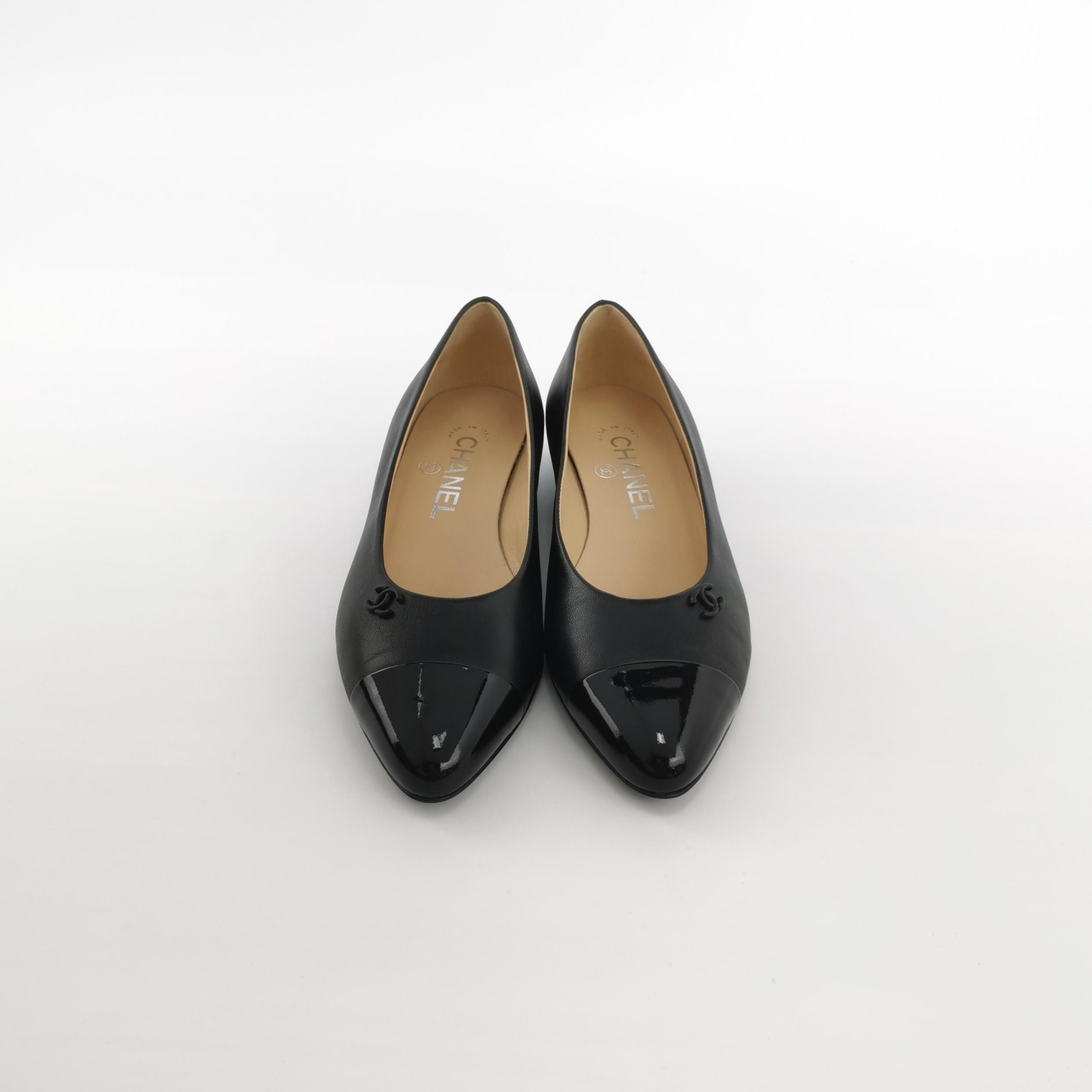 Chanel Chanel Women 5-5 Flats Size US 5.5 / IT 35.5 - 3 Thumbnail