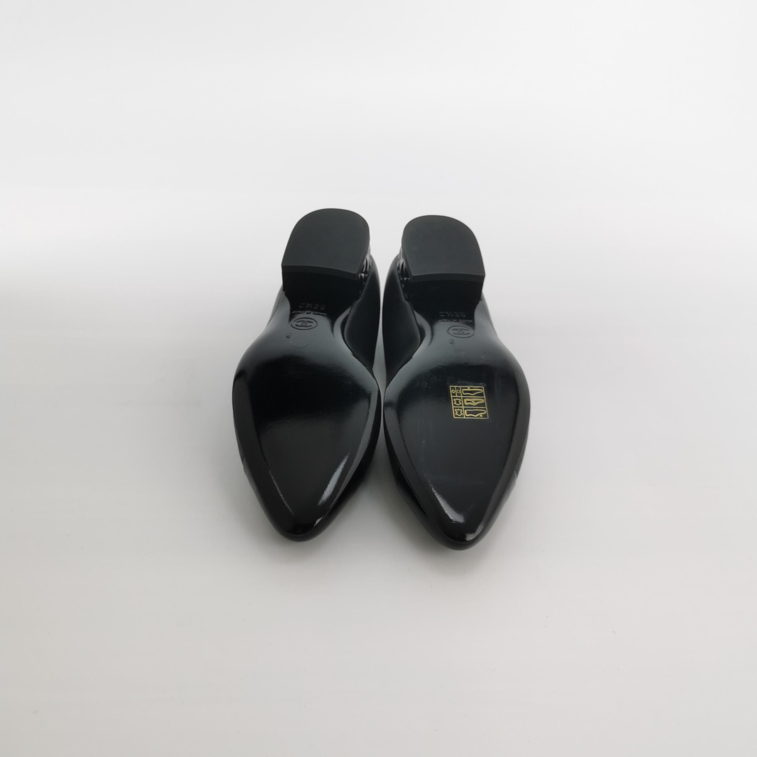 Chanel Chanel Women 5-5 Flats Size US 5.5 / IT 35.5 - 5 Thumbnail