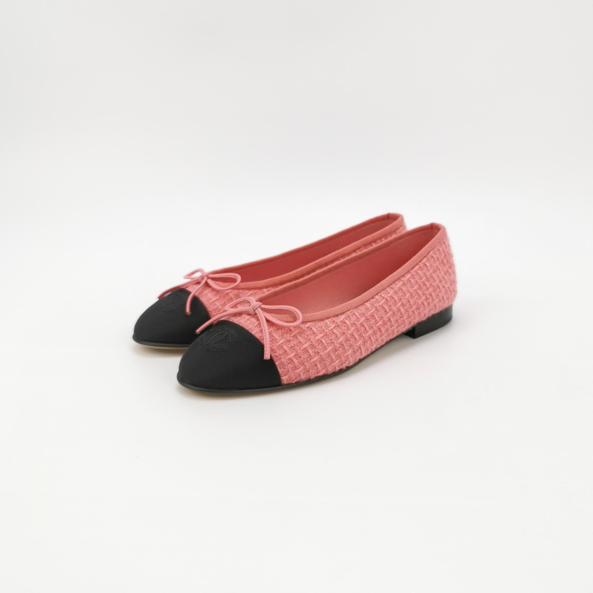 Chanel Chanel Women 6-5 Flats Size US 6.5 / IT 36.5 - 2 Thumbnail