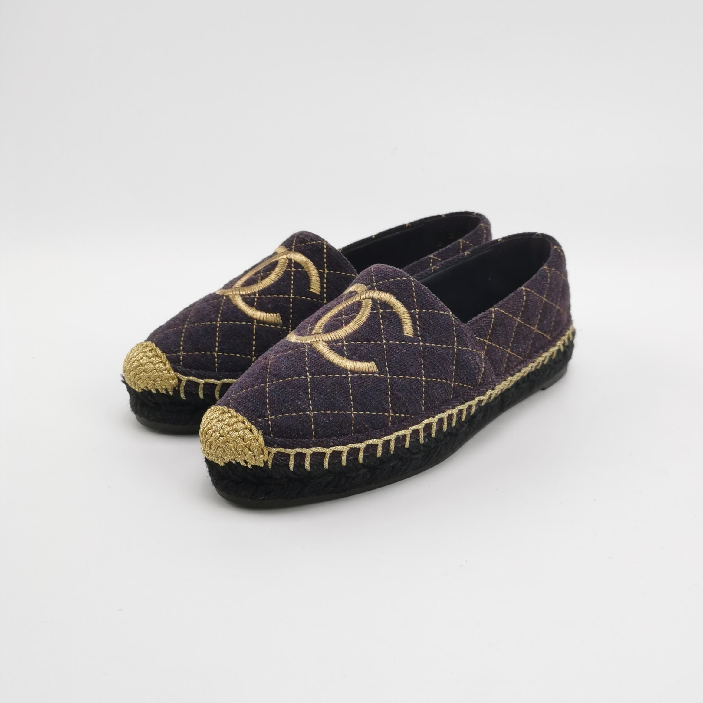Chanel Chanel Women 6 Flats Size US 6 / IT 36 - 2 Thumbnail