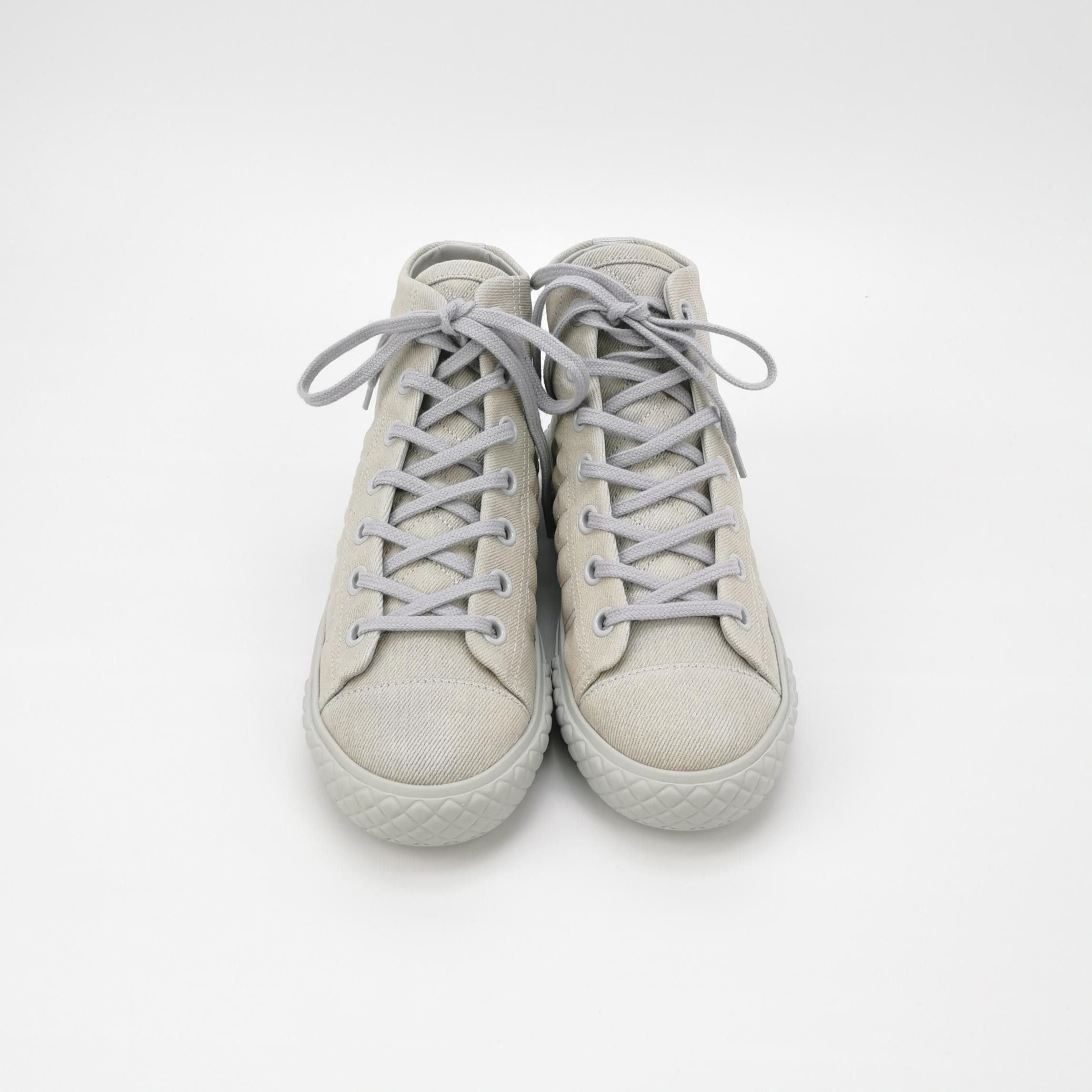 Chanel Chanel Women 5-5 Lowtop Sneakers Size US 5.5 / IT 35.5 - 3 Thumbnail