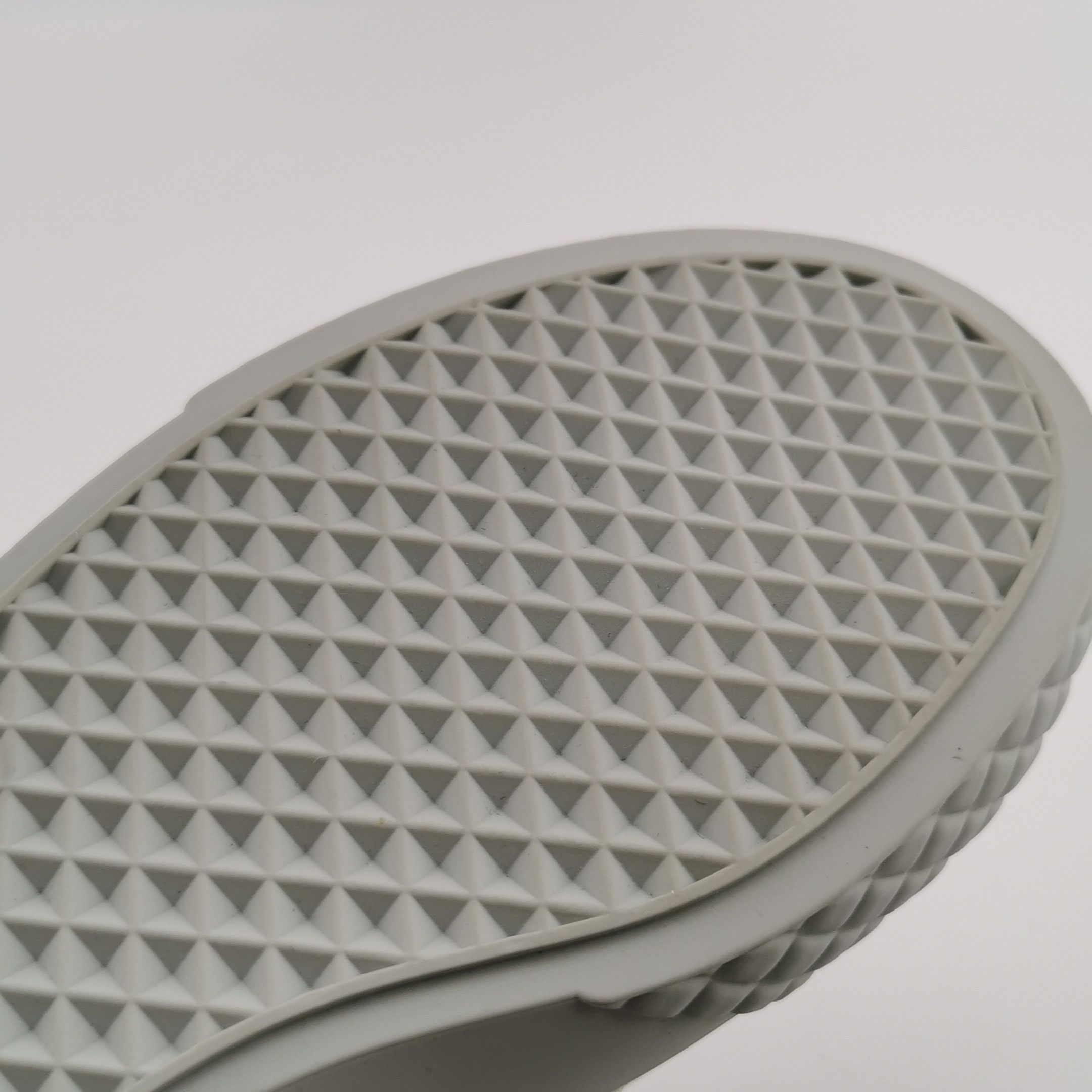 Chanel Chanel Women 5-5 Lowtop Sneakers Size US 5.5 / IT 35.5 - 8 Thumbnail