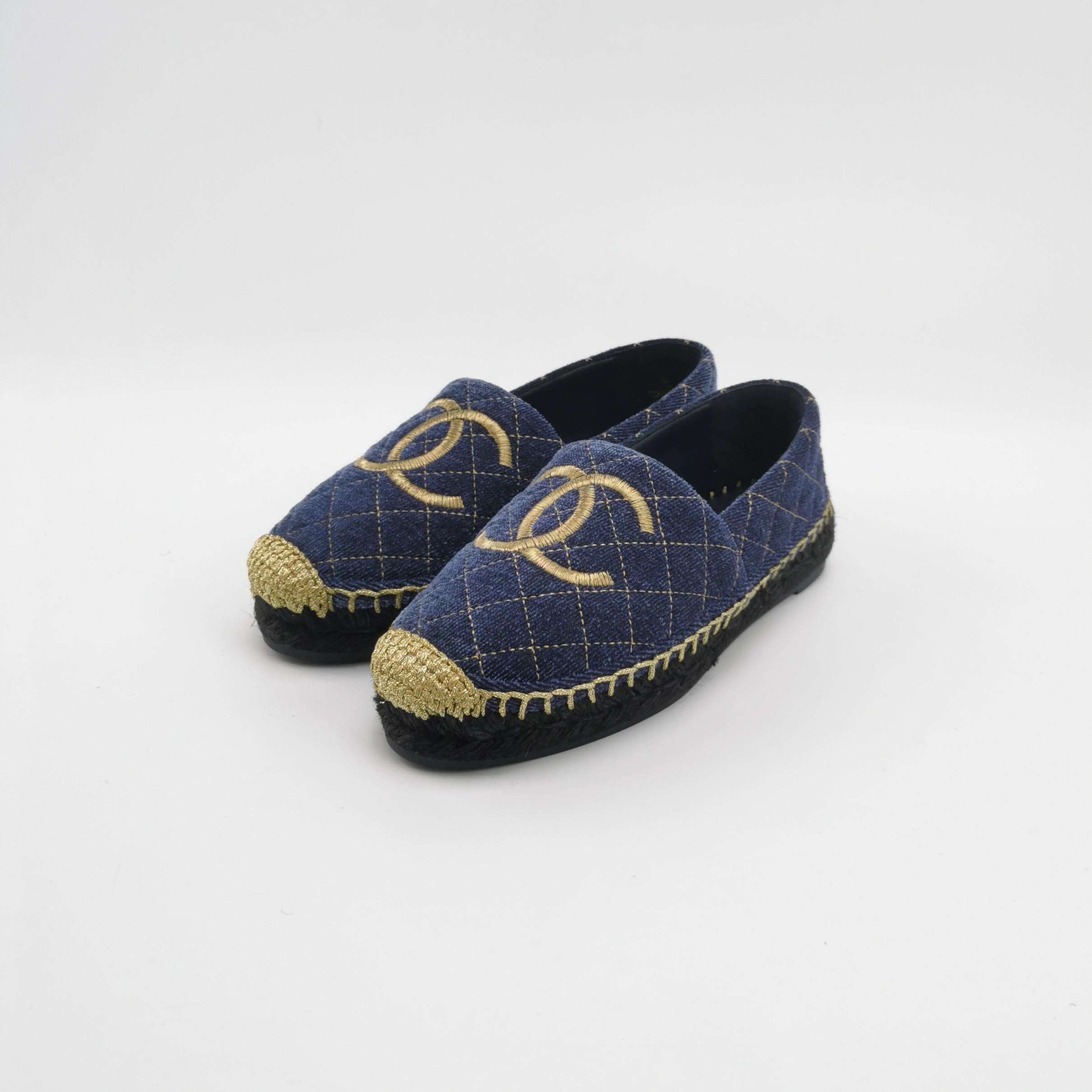 Chanel Chanel Women 5 Flats Size US 5 / IT 35 - 2 Thumbnail
