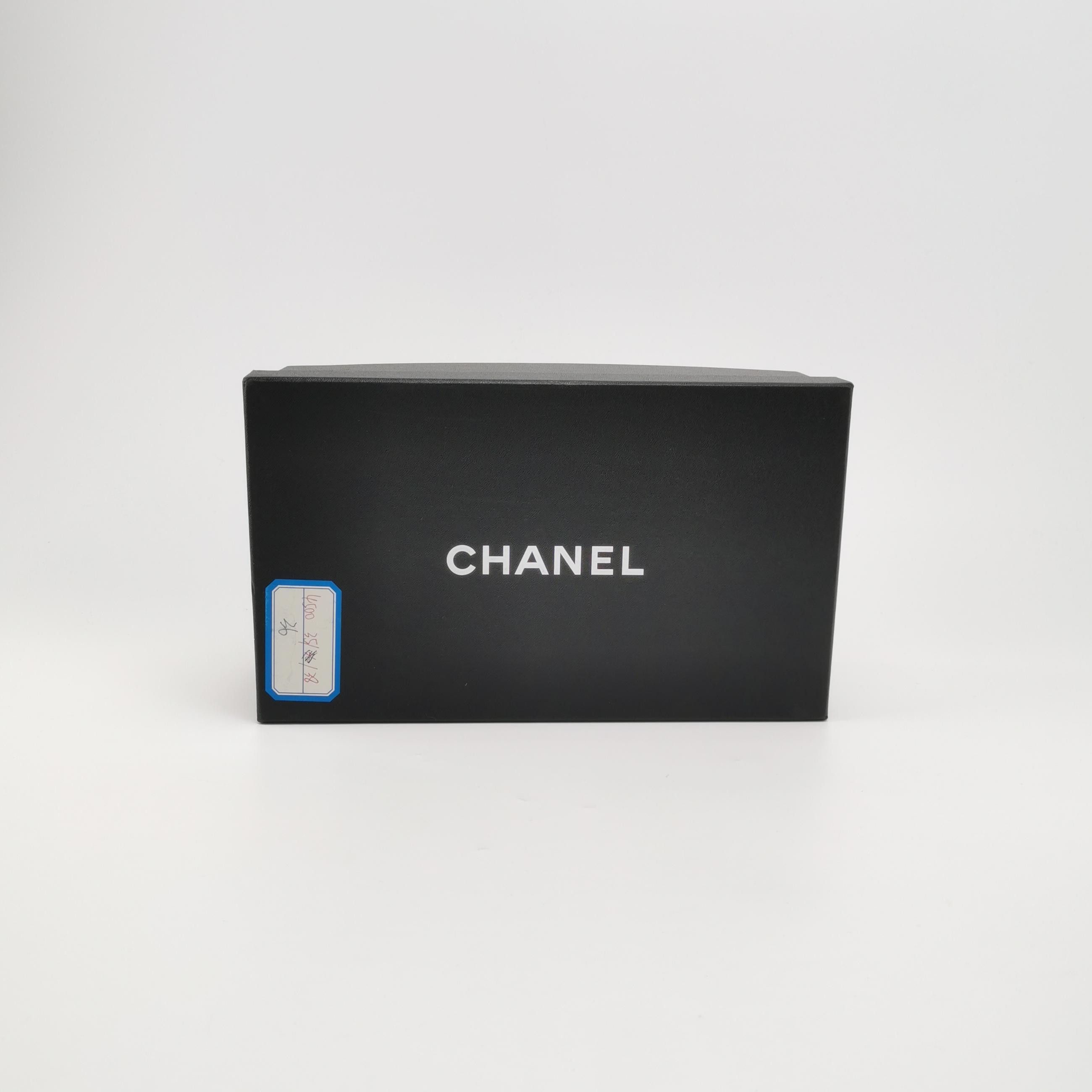 Chanel Chanel Women 5 Flats Size US 5 / IT 35 - 6 Thumbnail