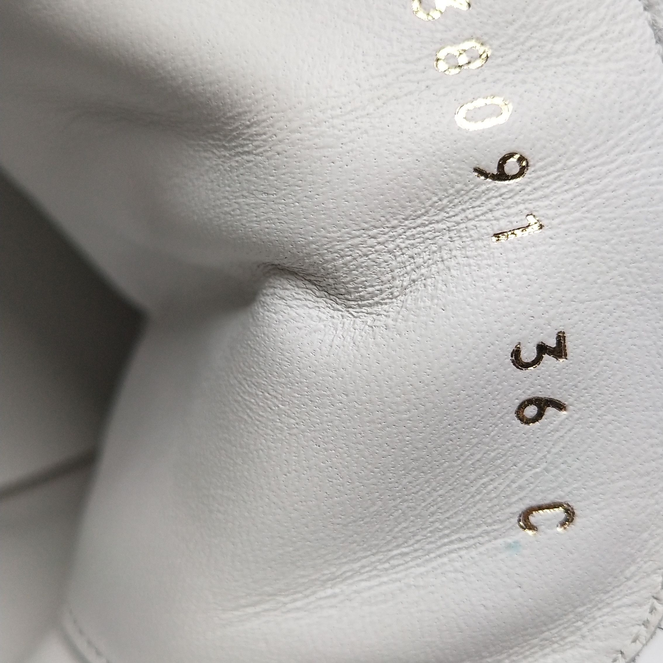 Chanel Chanel Women 6 Lowtop Sneakers Size US 6 / IT 36 - 11 Thumbnail