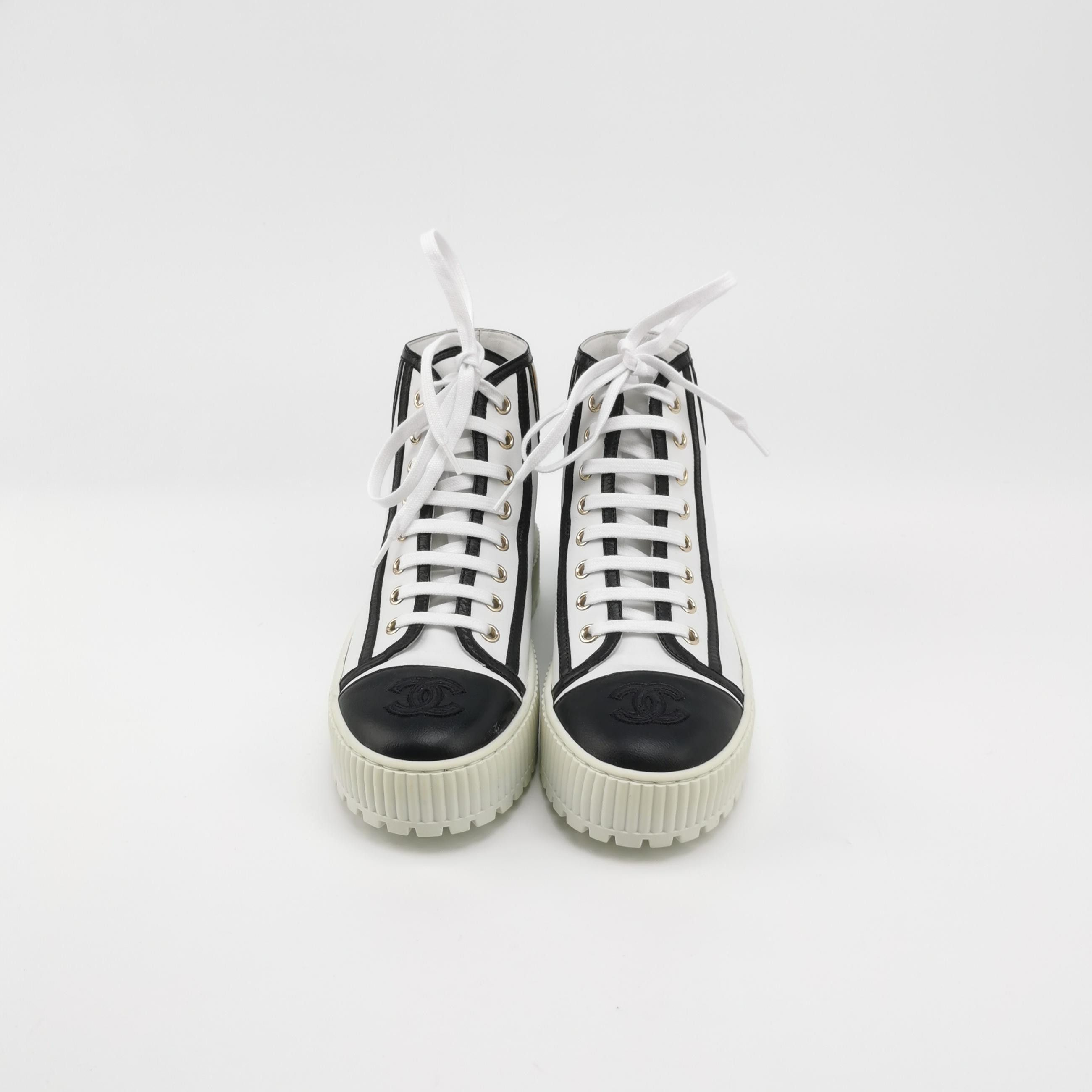 Chanel Chanel Women 6 Lowtop Sneakers Size US 6 / IT 36 - 3 Thumbnail