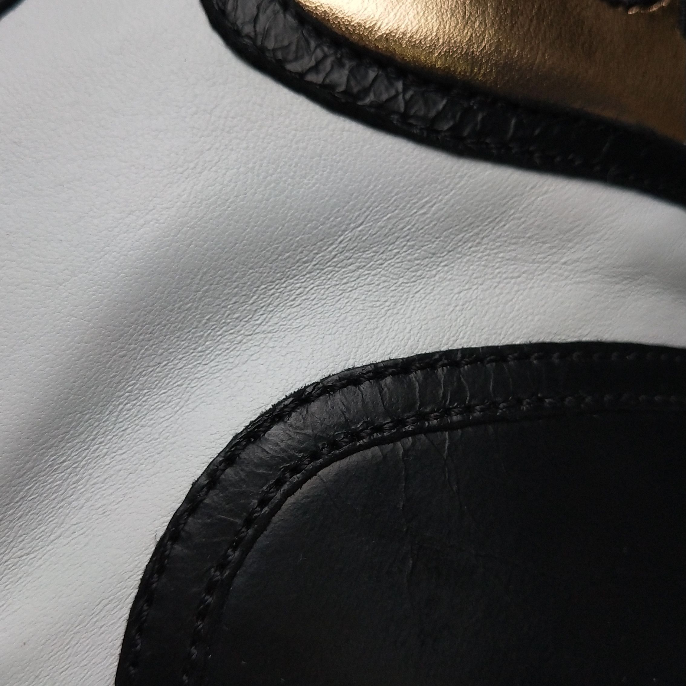 Chanel Chanel Women 6 Lowtop Sneakers Size US 6 / IT 36 - 10 Thumbnail