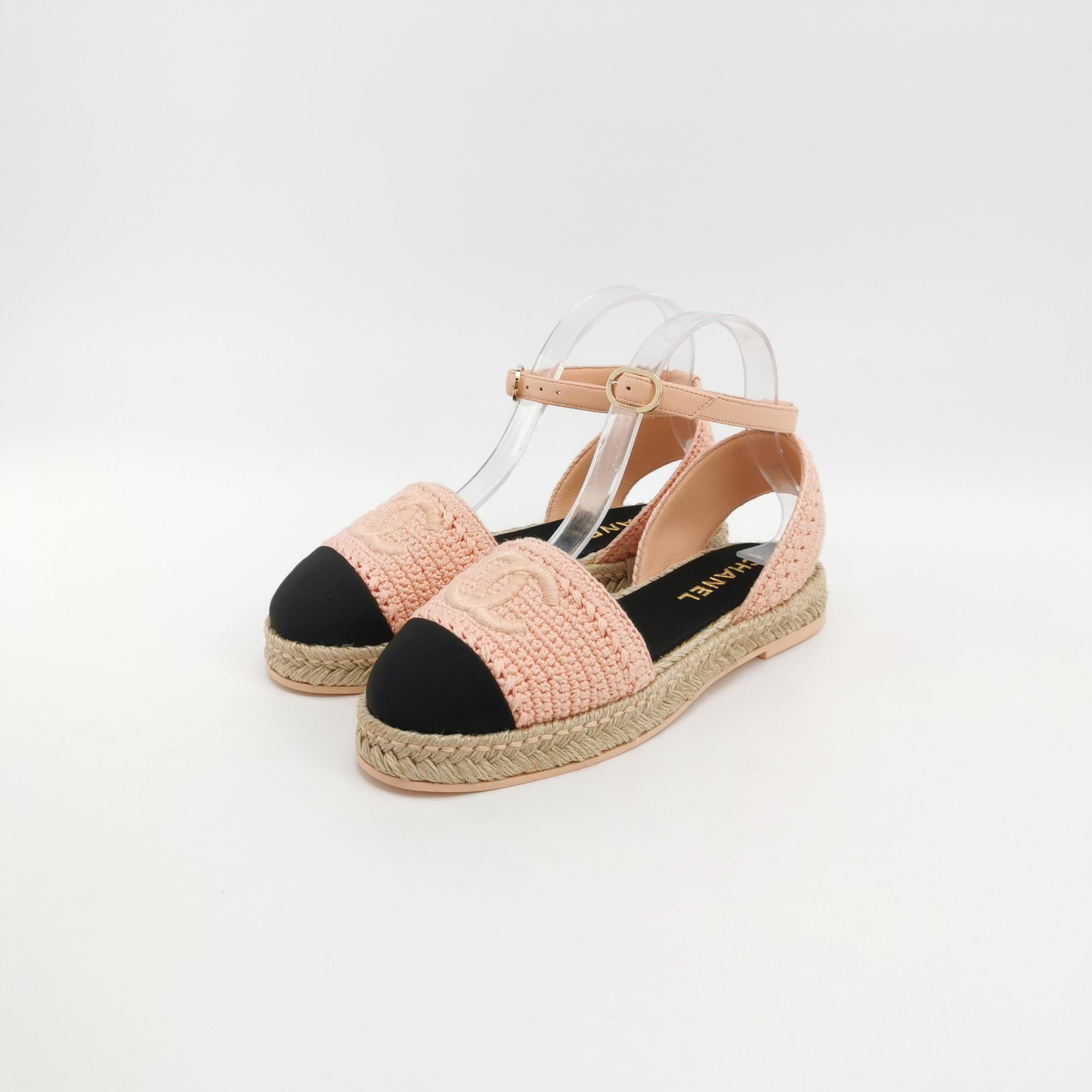 Chanel Chanel Women 6 Flats Size US 6 / IT 36 - 2 Thumbnail