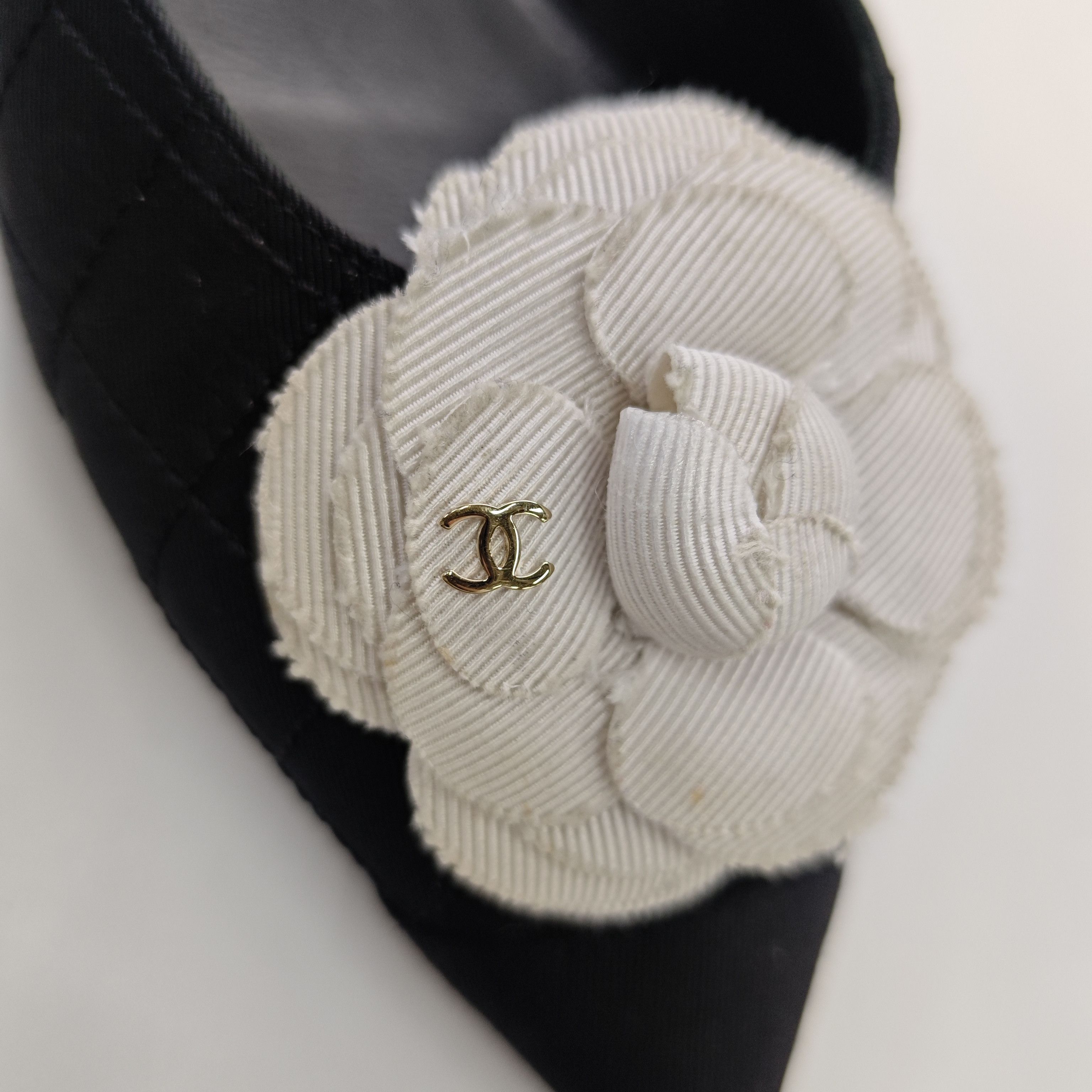 Chanel Chanel Women 6-5 Flats Size US 6.5 / IT 36.5 - 9 Thumbnail