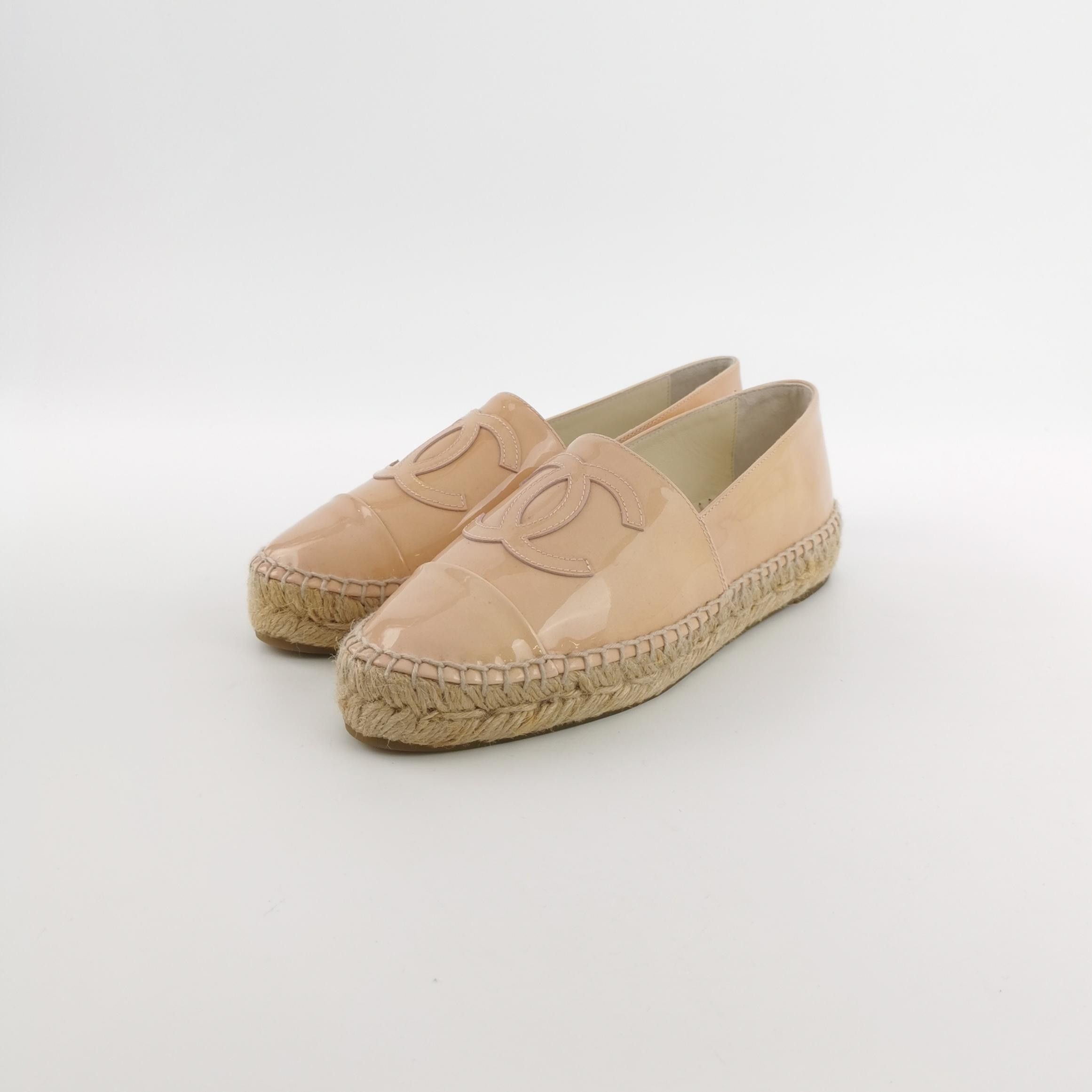 Chanel Chanel Women 5 Flats Size US 5 / IT 35 - 2 Thumbnail
