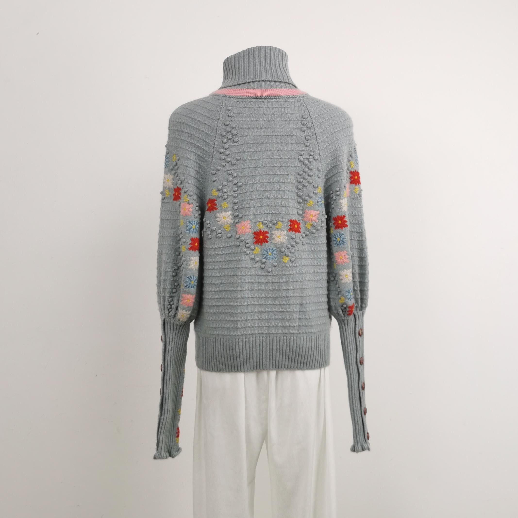 Chanel Chanel Women xs Sweaters Size XS / US 0-2 / IT 36-38 - 2 Thumbnail