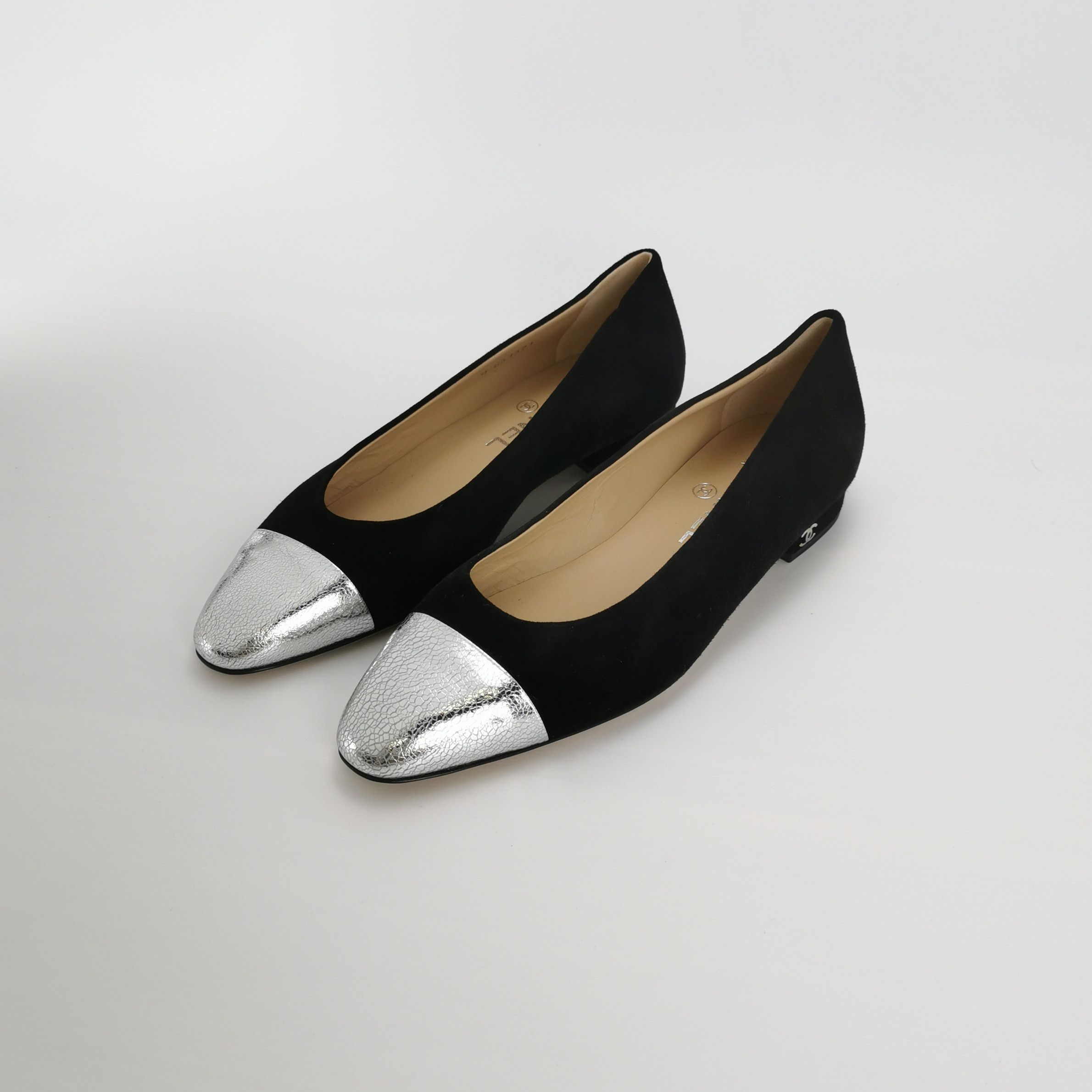 Chanel Chanel Women 7 Flats Size US 7 / IT 37 - 2 Thumbnail