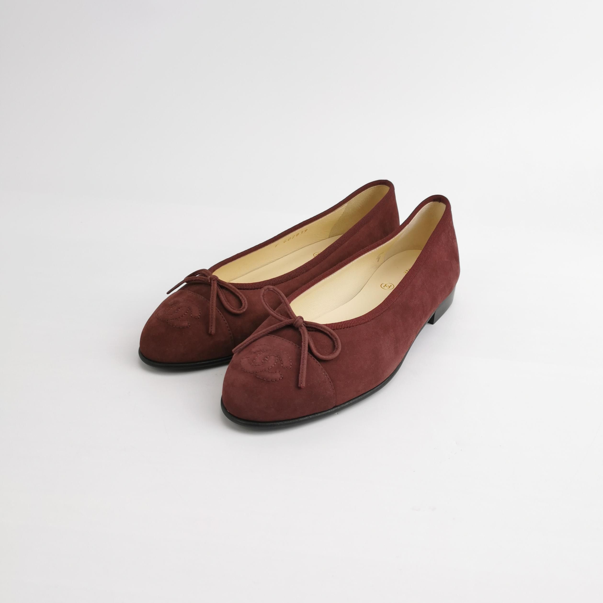 Chanel Chanel Women 5 Flats Size US 5 / IT 35 - 2 Thumbnail