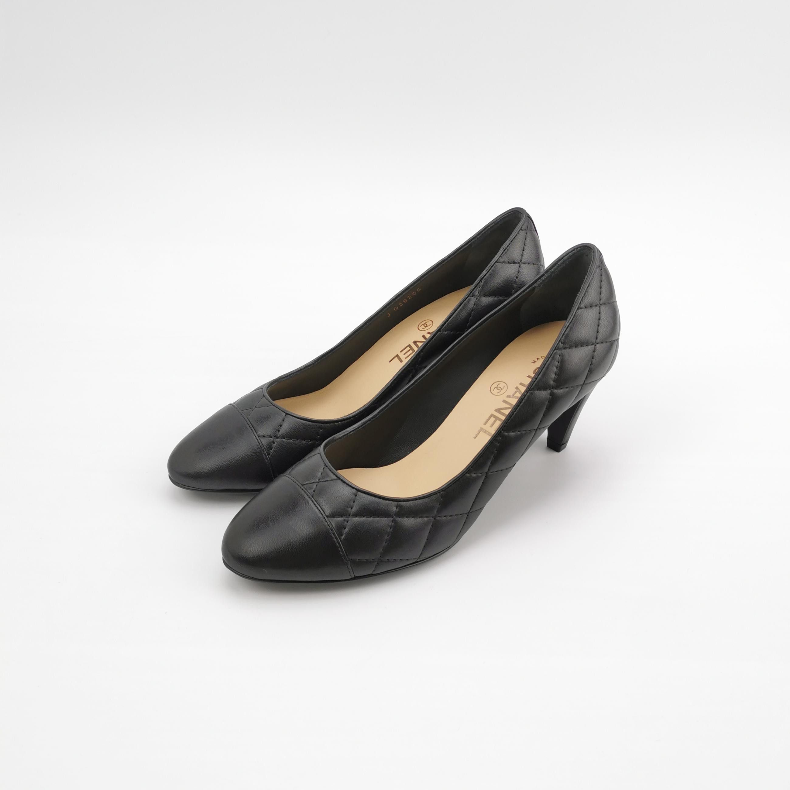 Chanel Chanel Women 5-5 Heels Size US 5.5 / IT 35.5 - 2 Thumbnail