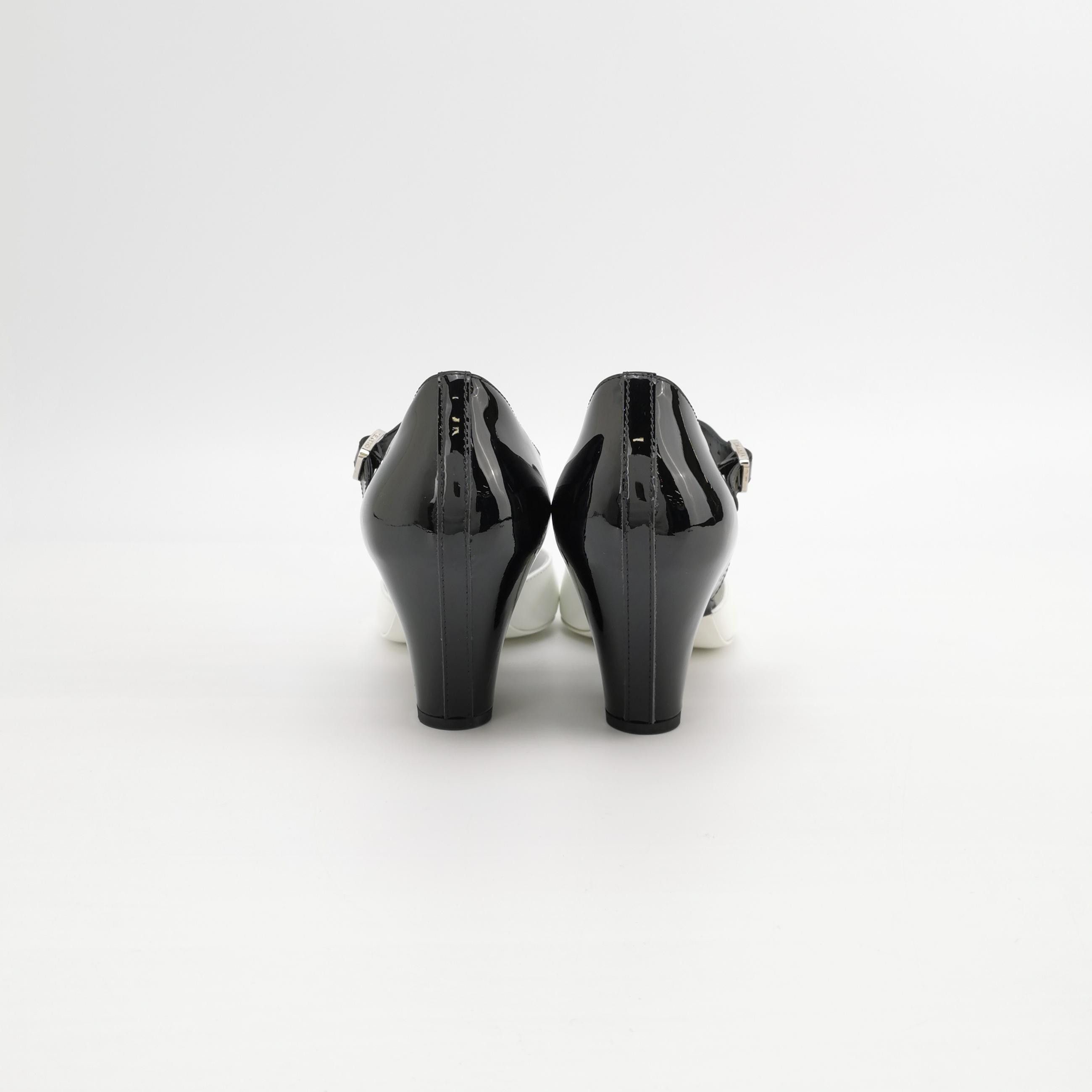 Chanel Chanel Women 8 Heels Size US 8 / IT 38 - 4 Thumbnail
