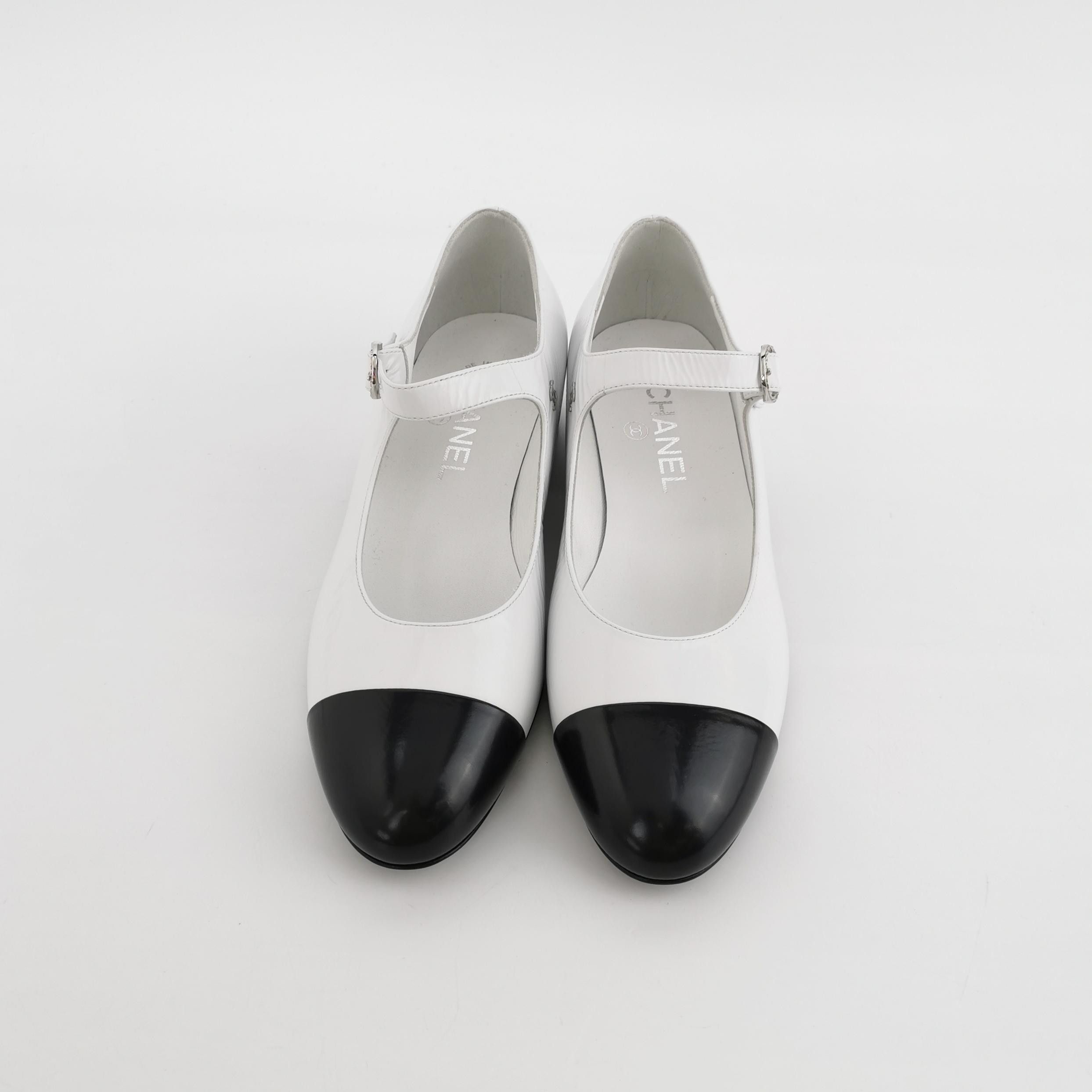 Chanel Chanel Women 8 Flats Size US 8 / IT 38 - 3 Thumbnail