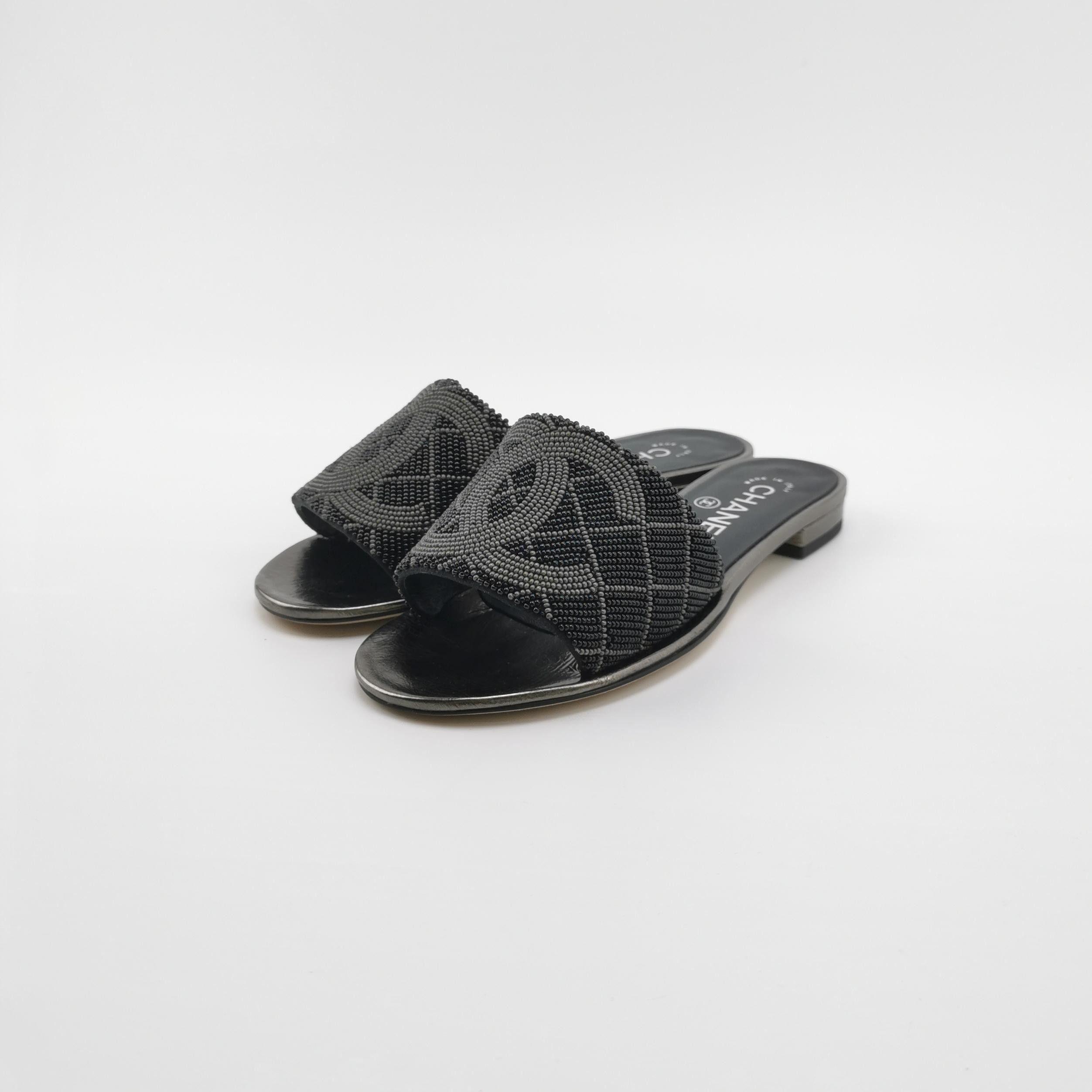 Chanel Chanel Women 5 Sandals Size US 5 / IT 35 - 2 Thumbnail