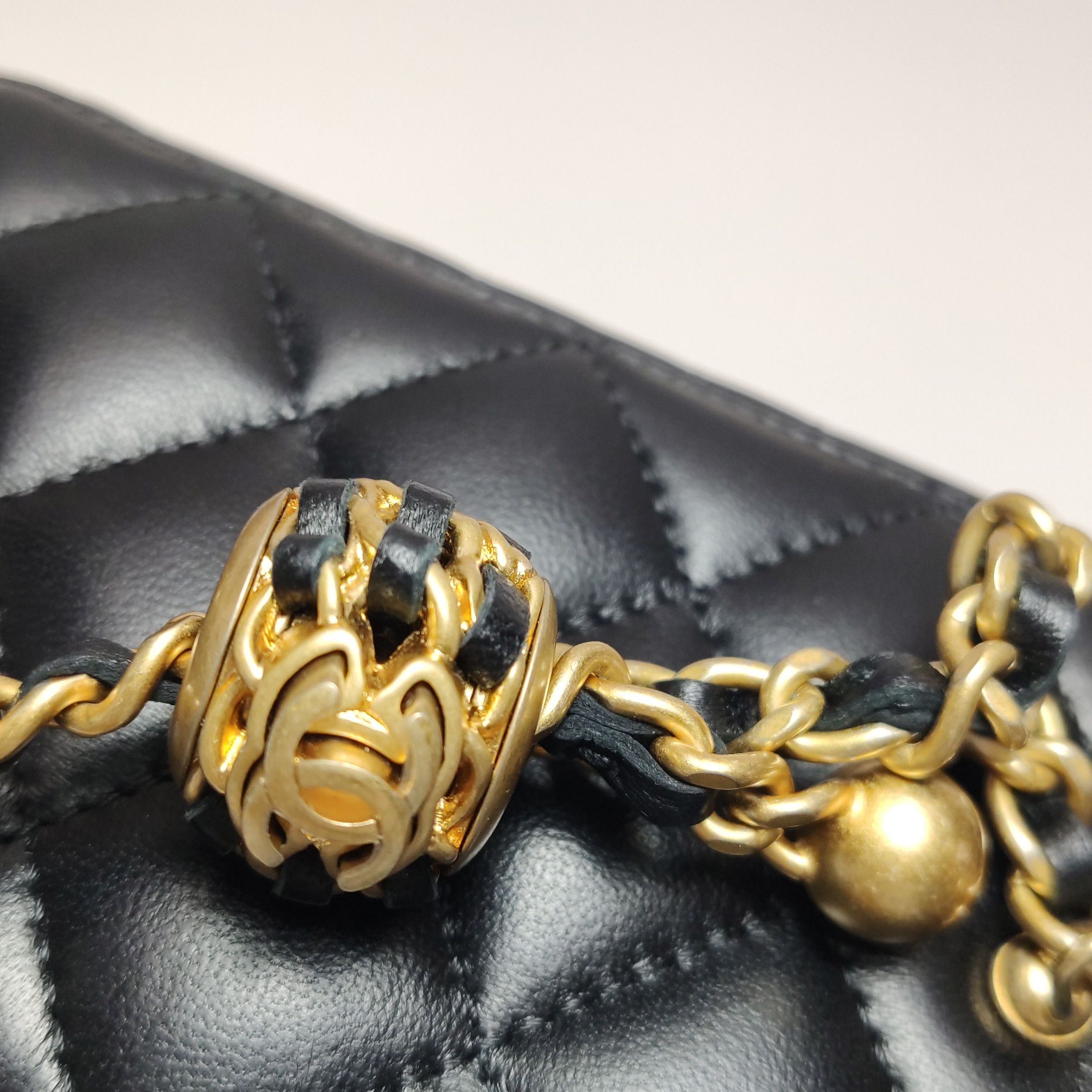 Chanel Chanel Women os Crossbody Bags Size ONE SIZE - 12 Thumbnail