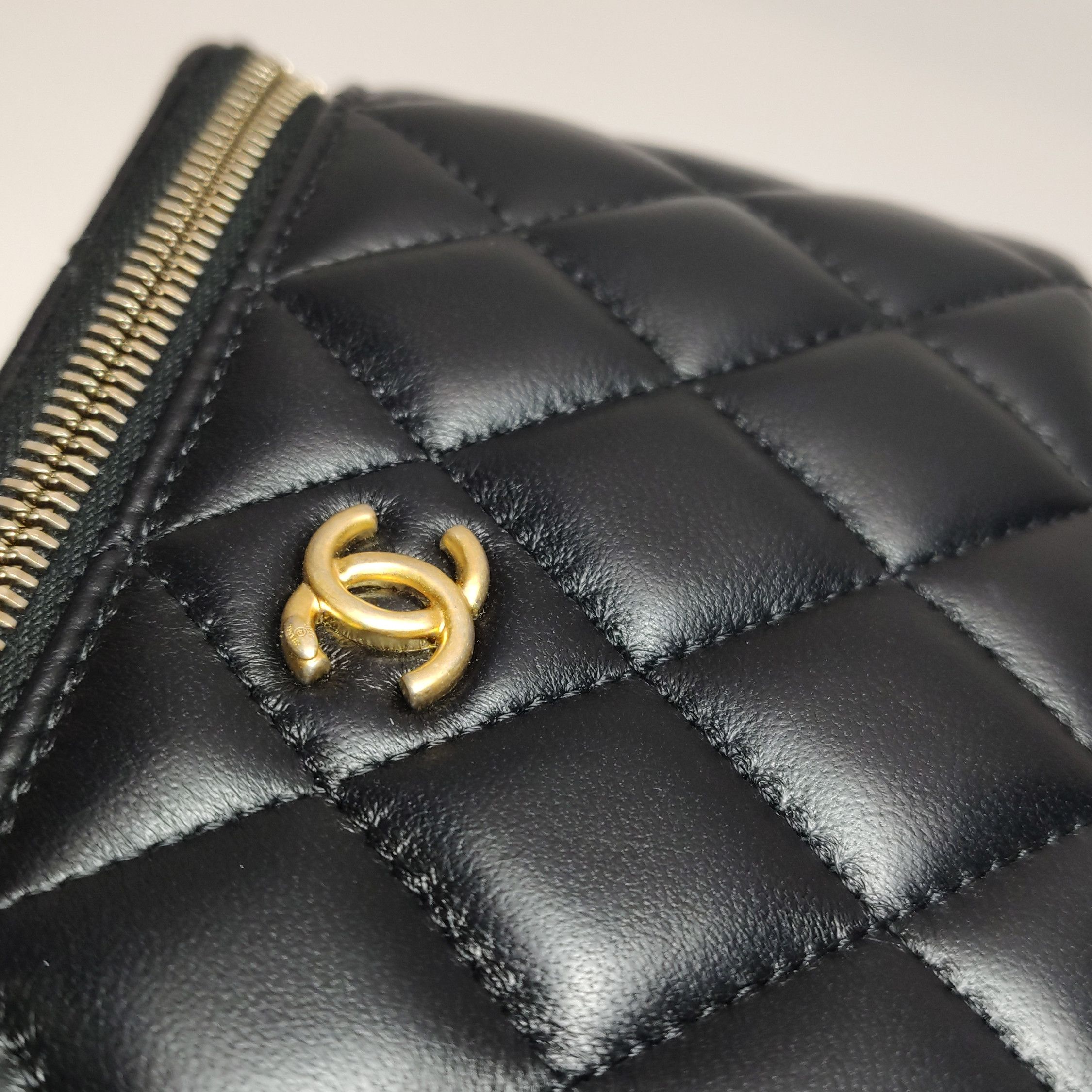 Chanel Chanel Women os Crossbody Bags Size ONE SIZE - 13 Thumbnail
