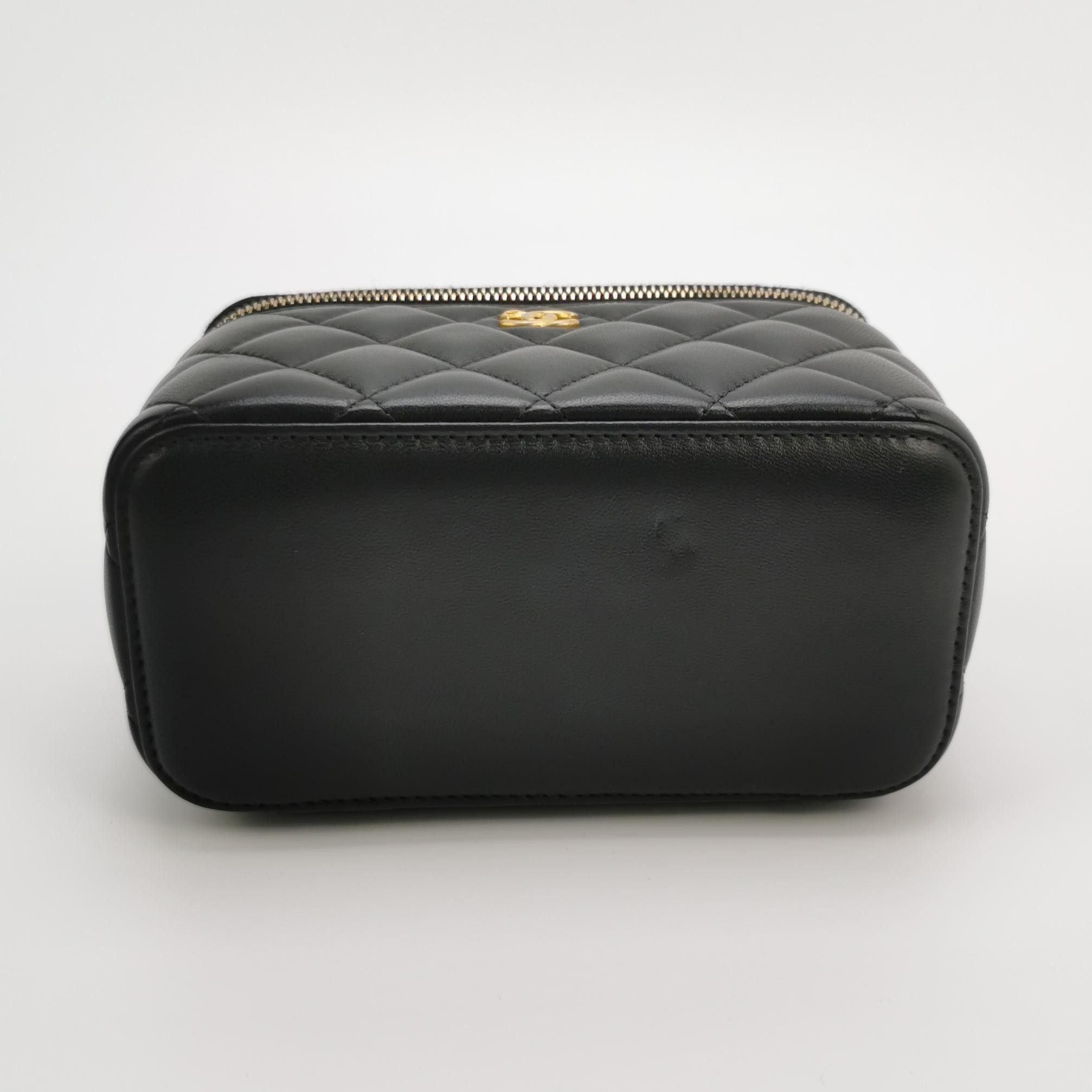 Chanel Chanel Women os Crossbody Bags Size ONE SIZE - 6 Thumbnail