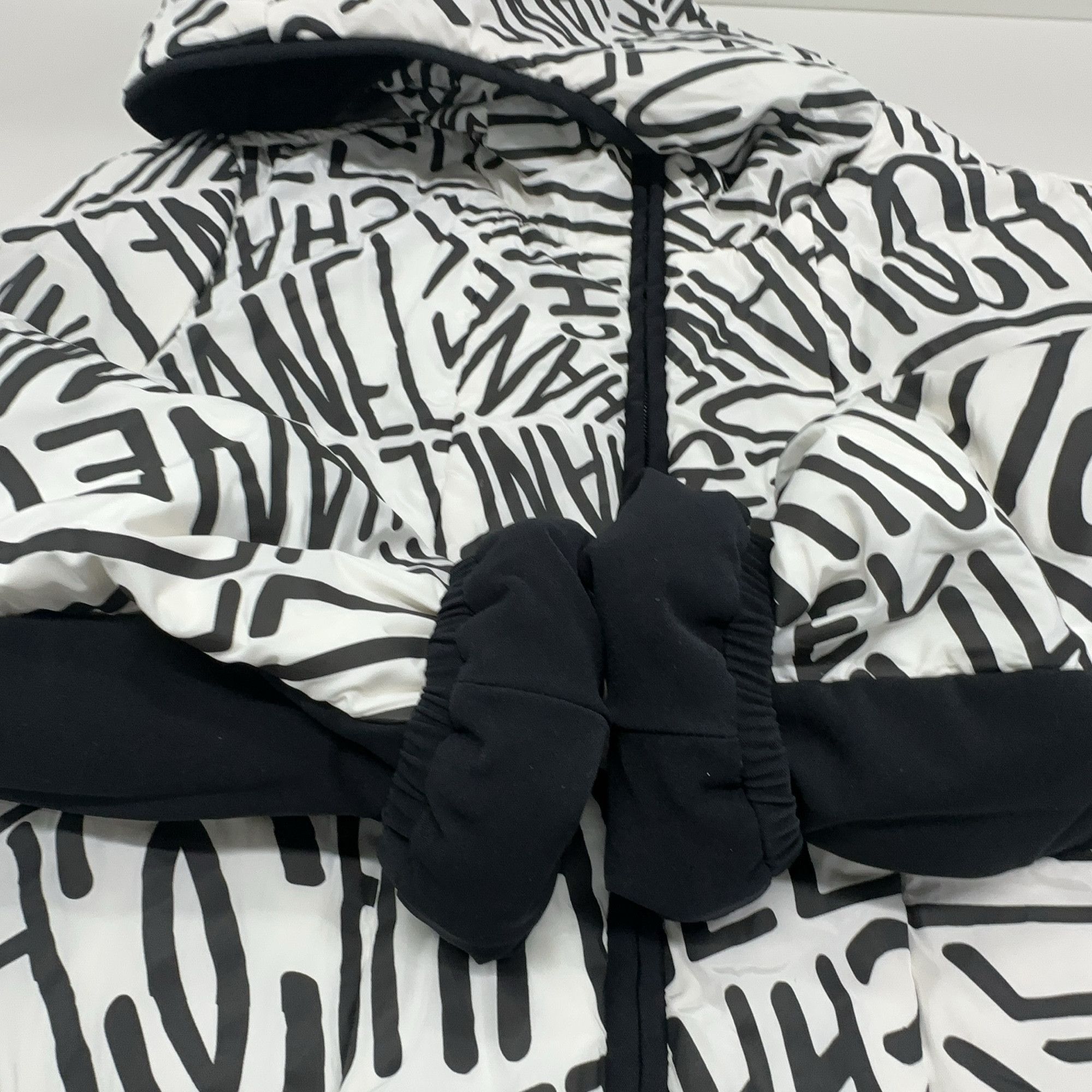 Chanel CHANEL Logo Print Reversible Jacket Size 34 Size XS / US 0-2 / IT 36-38 - 9 Thumbnail
