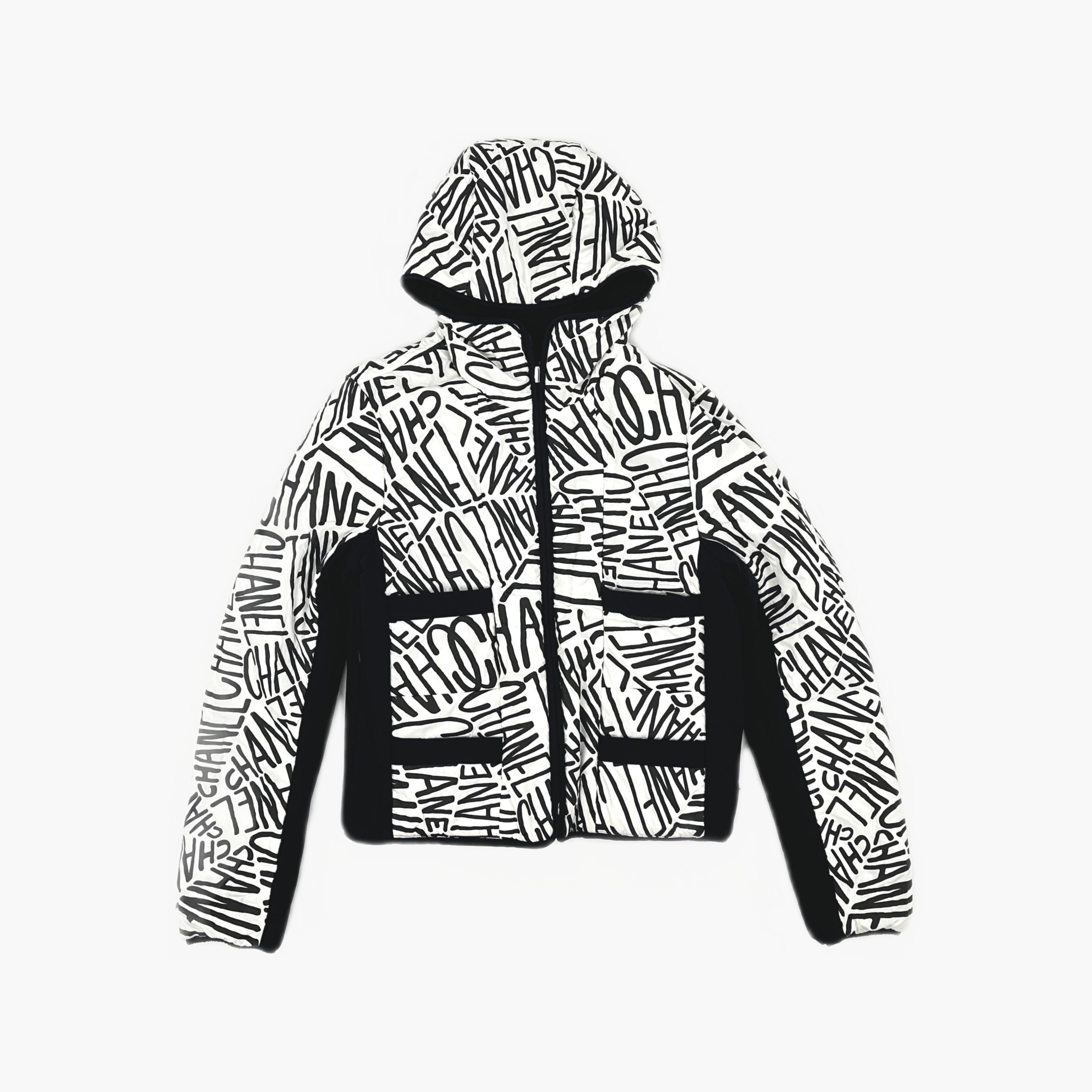 Chanel CHANEL Logo Print Reversible Jacket Size 34 Size XS / US 0-2 / IT 36-38 - 3 Thumbnail