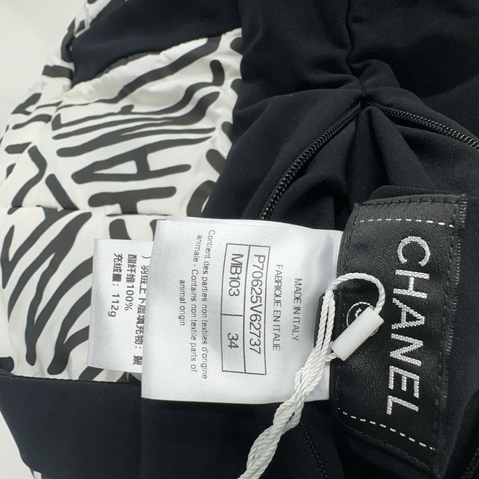 Chanel CHANEL Logo Print Reversible Jacket Size 34 Size XS / US 0-2 / IT 36-38 - 6 Thumbnail