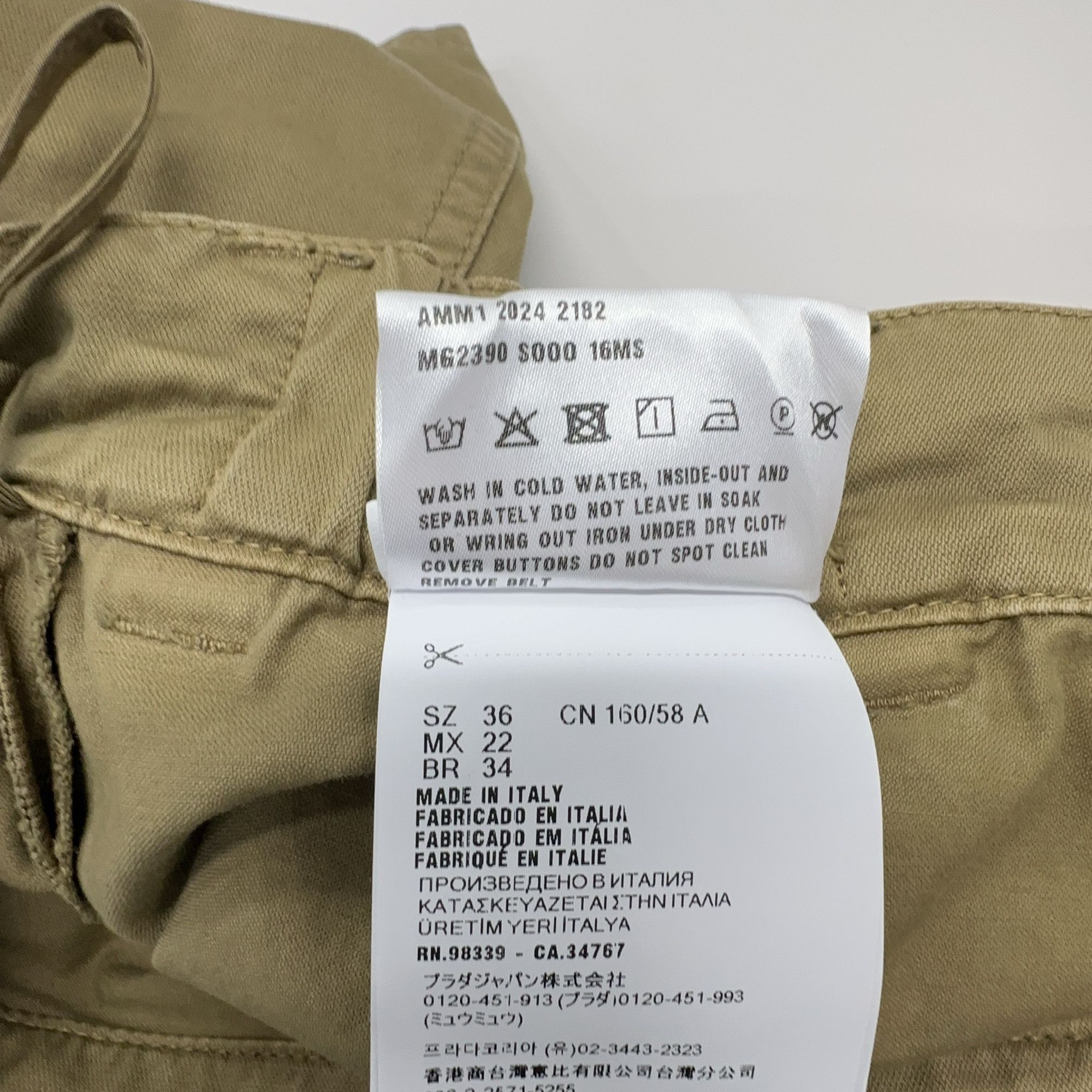 Miu Miu Miu Miu Logo Utility Mini Skirt Size 36 Size 25" / US 0 / IT 36 - 5 Thumbnail