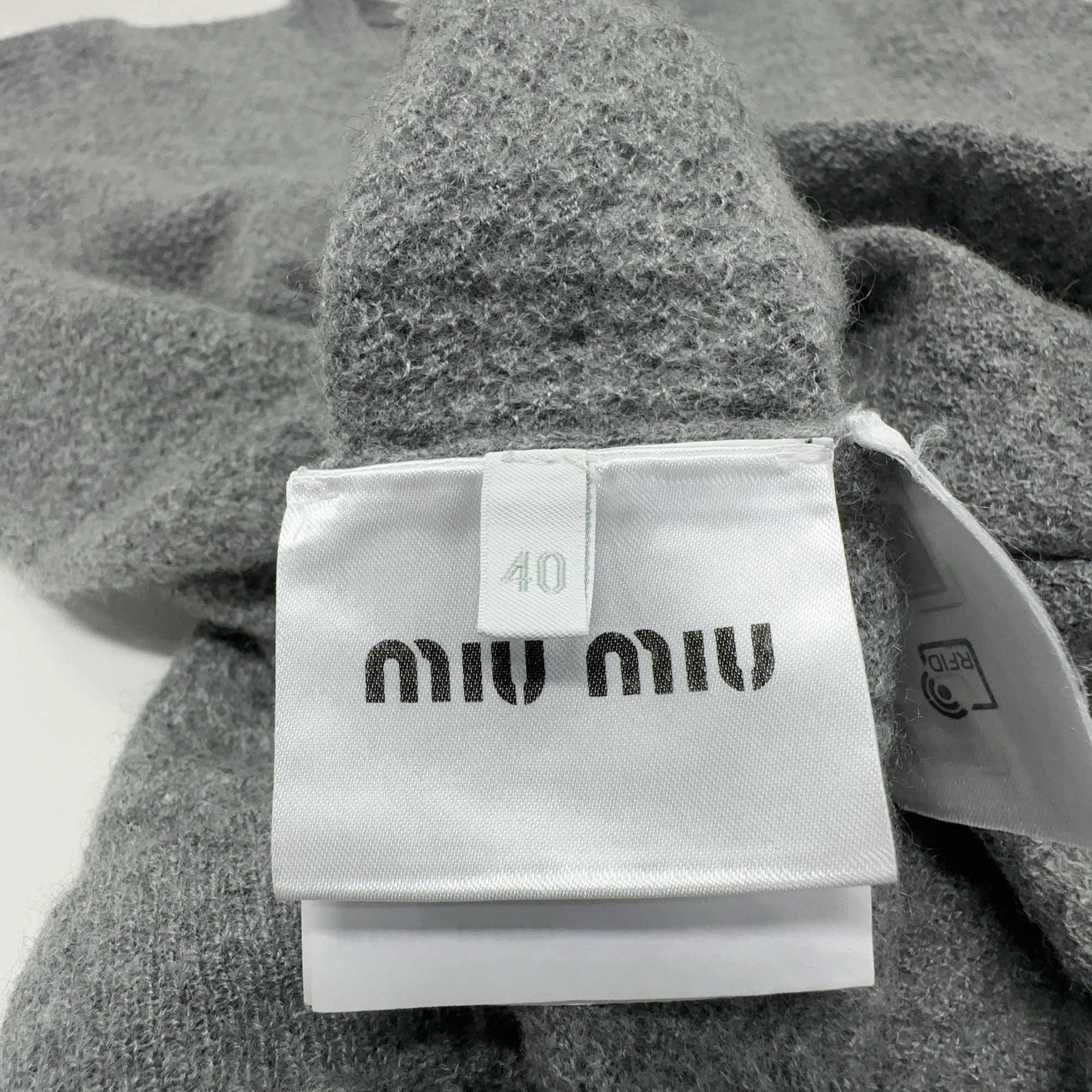 Miu Miu Miu Miu Cashmere Knit Logo Sweater Size 40 Size S / US 4 / IT 40 - 3 Thumbnail