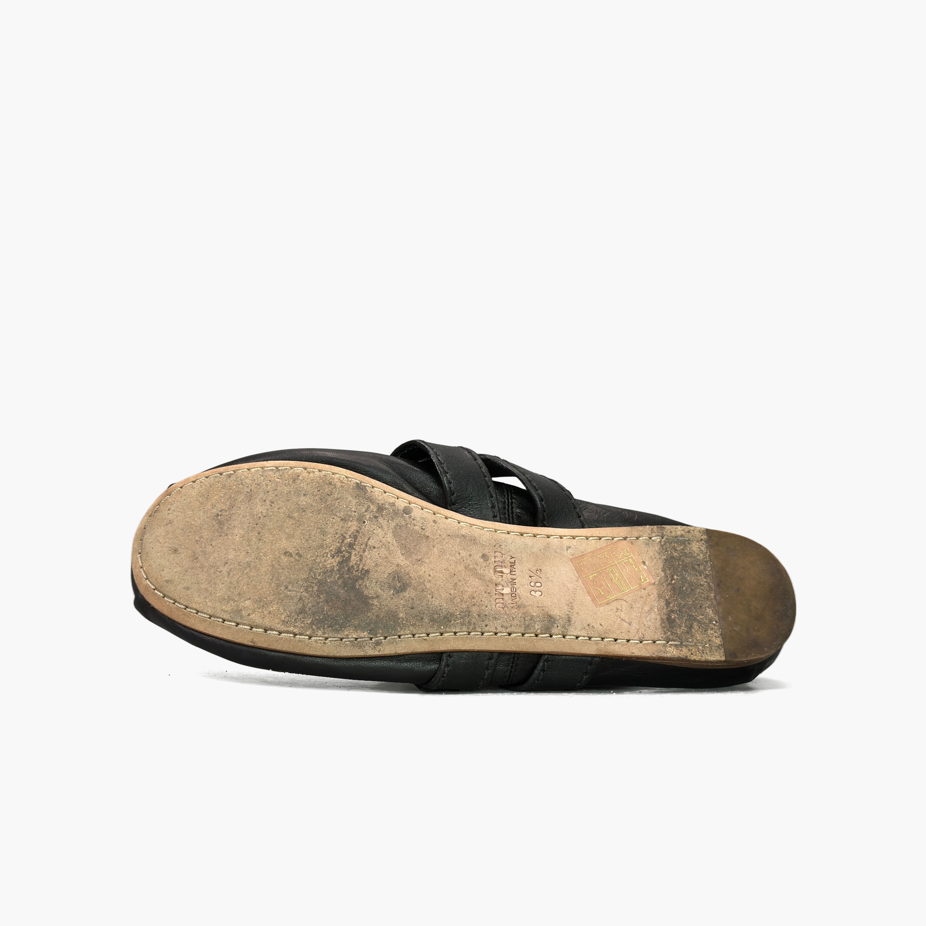 Miu Miu Miu Miu Buckle Leather Flats Size 36.5 Size US 6.5 / IT 36.5 - 8 Thumbnail