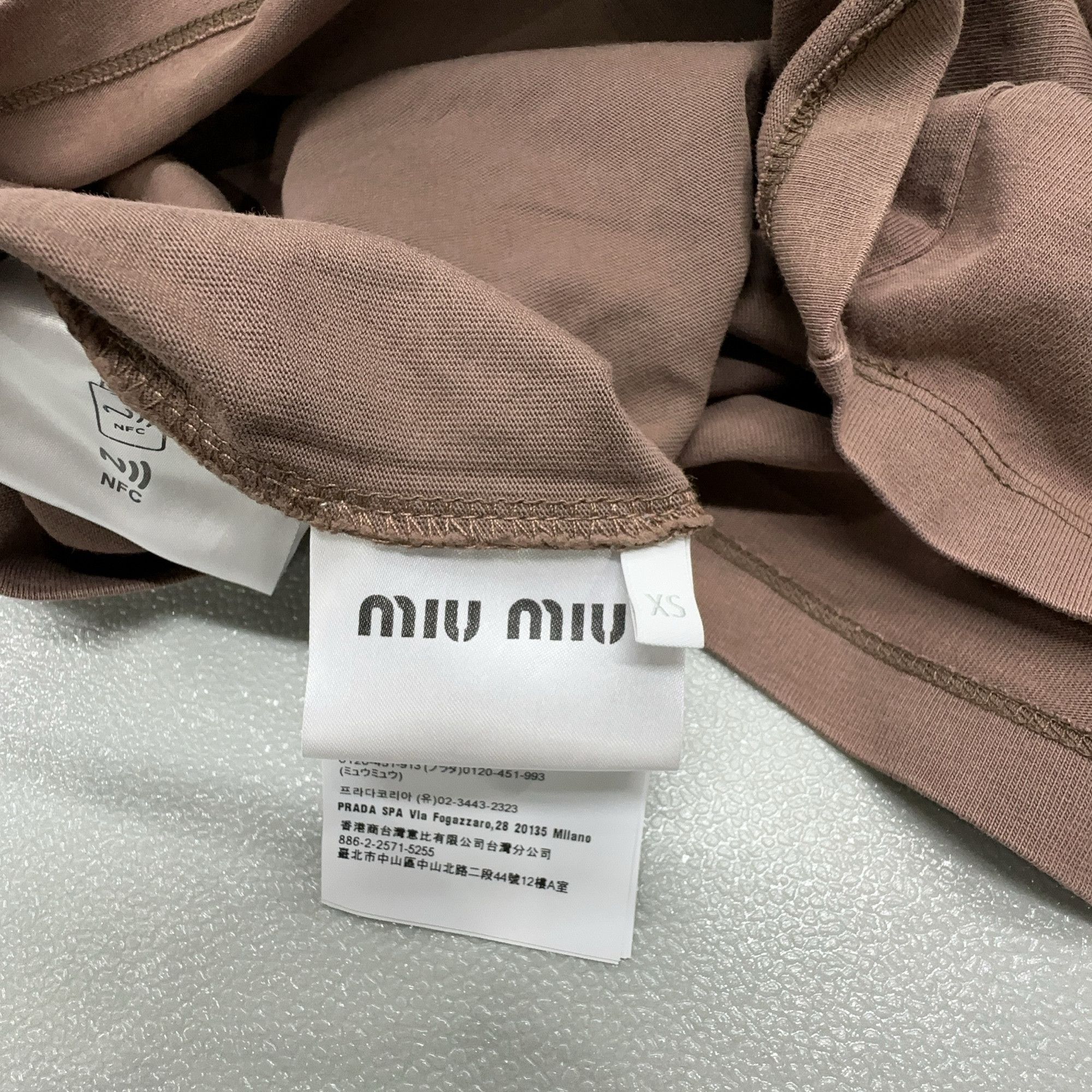 Miu Miu Miu Miu Embroidered Pocket Long Sleeve T-Shirt Size XS Size XS / US 0-2 / IT 36-38 - 3 Thumbnail