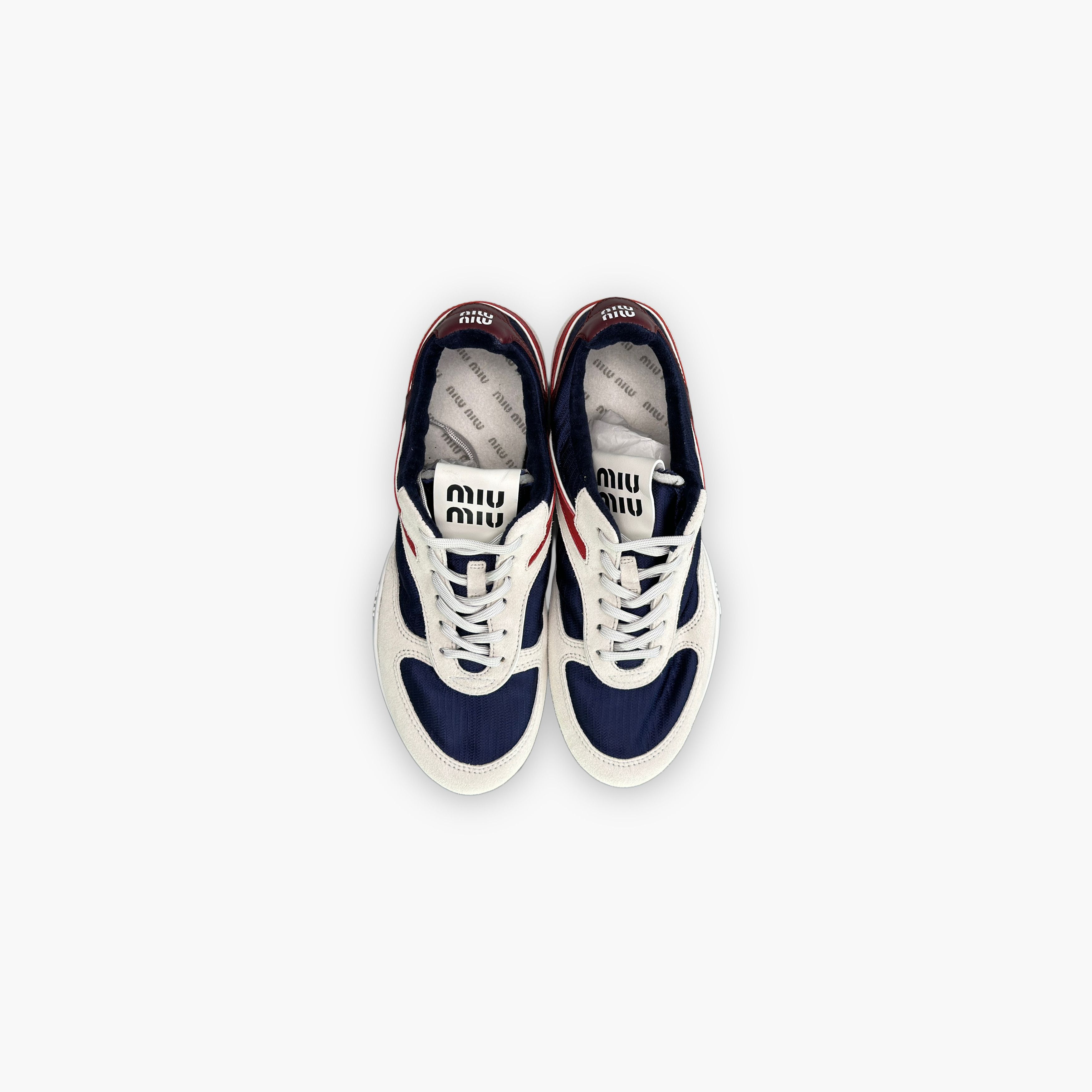 Miu Miu MIU MIU Logo Low-Top Sneakers Size 38.5 Size US 8.5 / IT 38.5 - 9 Thumbnail