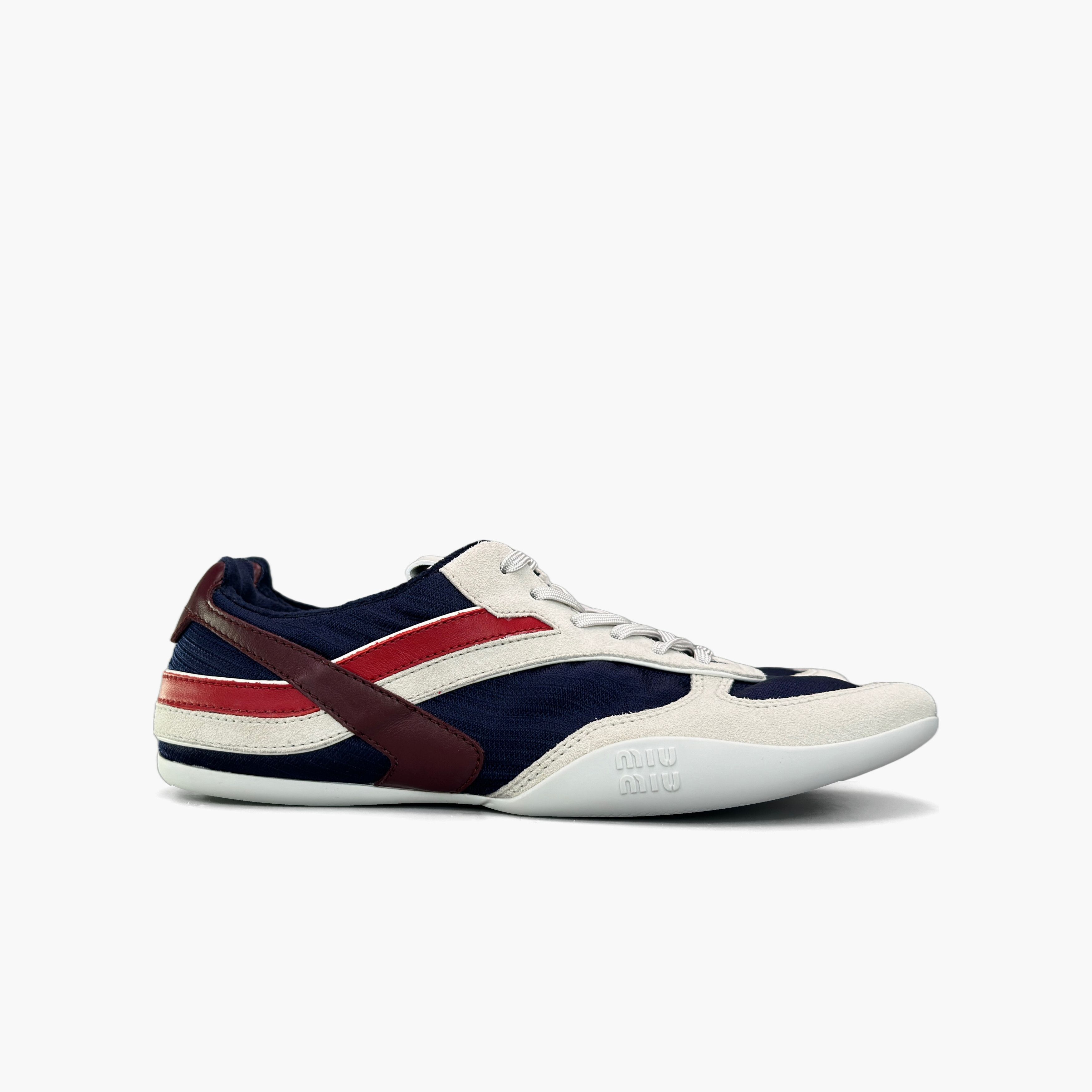 Miu Miu MIU MIU Logo Low-Top Sneakers Size 38.5 Size US 8.5 / IT 38.5 - 4 Thumbnail