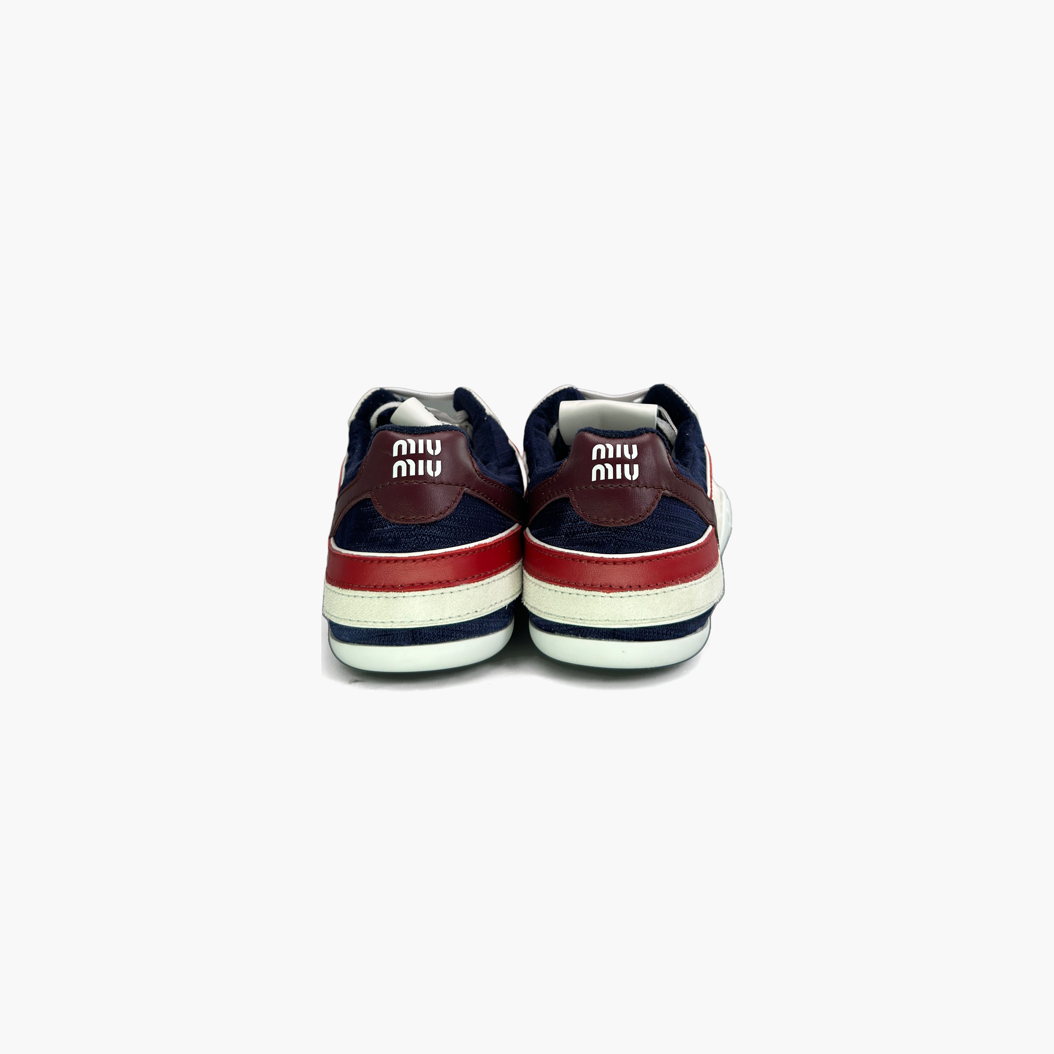 Miu Miu MIU MIU Logo Low-Top Sneakers Size 38.5 Size US 8.5 / IT 38.5 - 6 Thumbnail