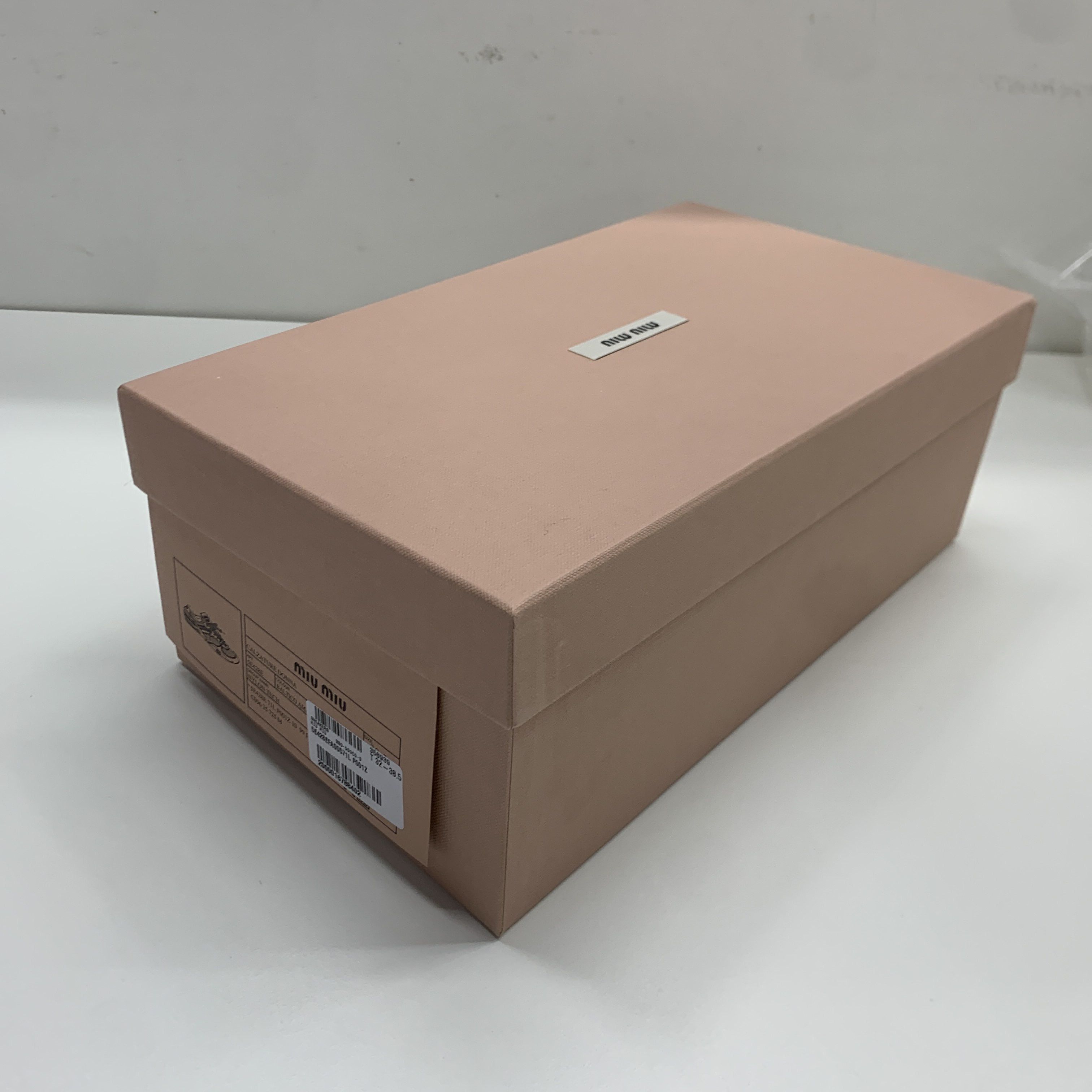 Miu Miu MIU MIU Logo Low-Top Sneakers Size 38.5 Size US 8.5 / IT 38.5 - 11 Thumbnail
