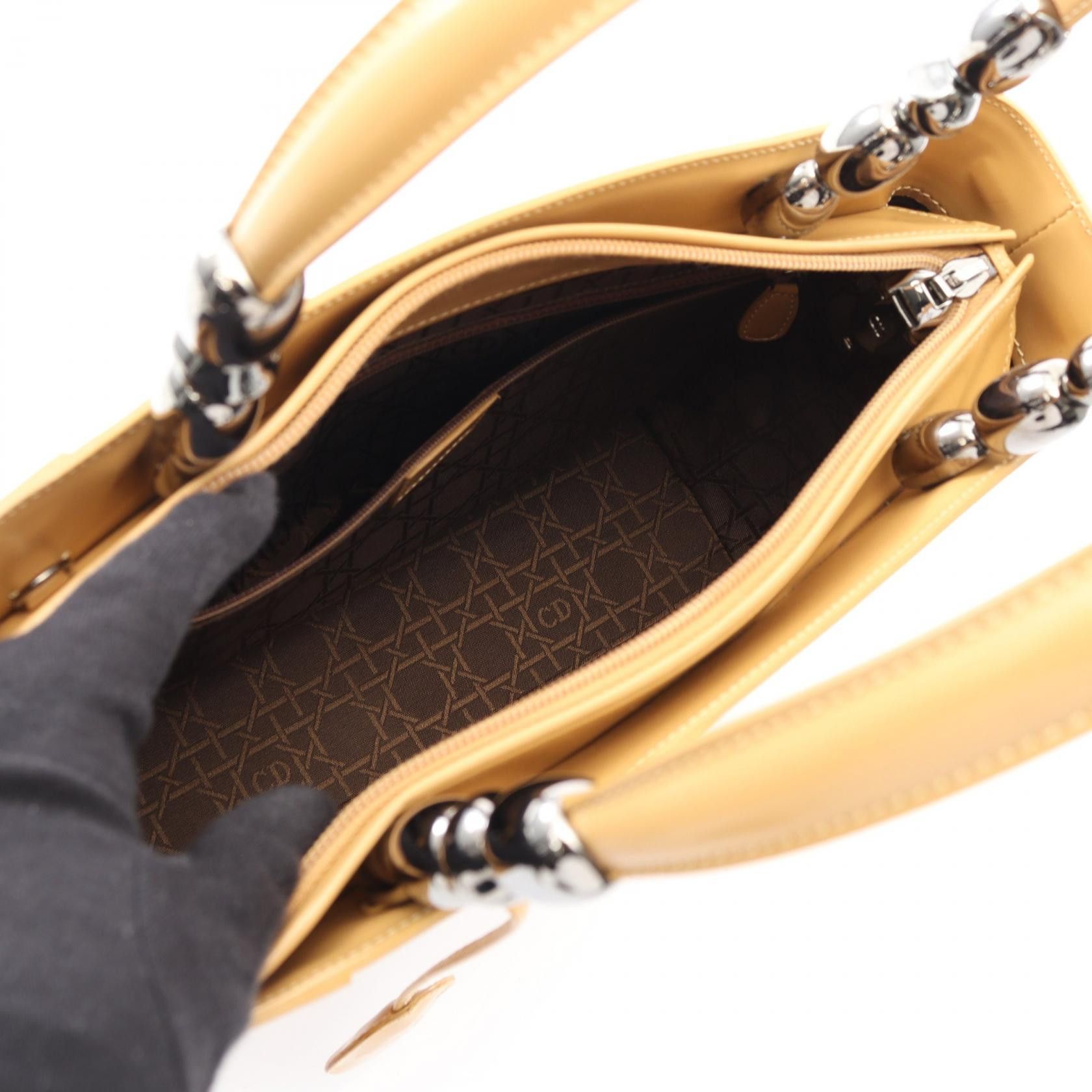 Dior Dior Dior Maris Pearl Leather Handbag Leather Handbag DUTY FREE for USA Size ONE SIZE - 3 Thumbnail