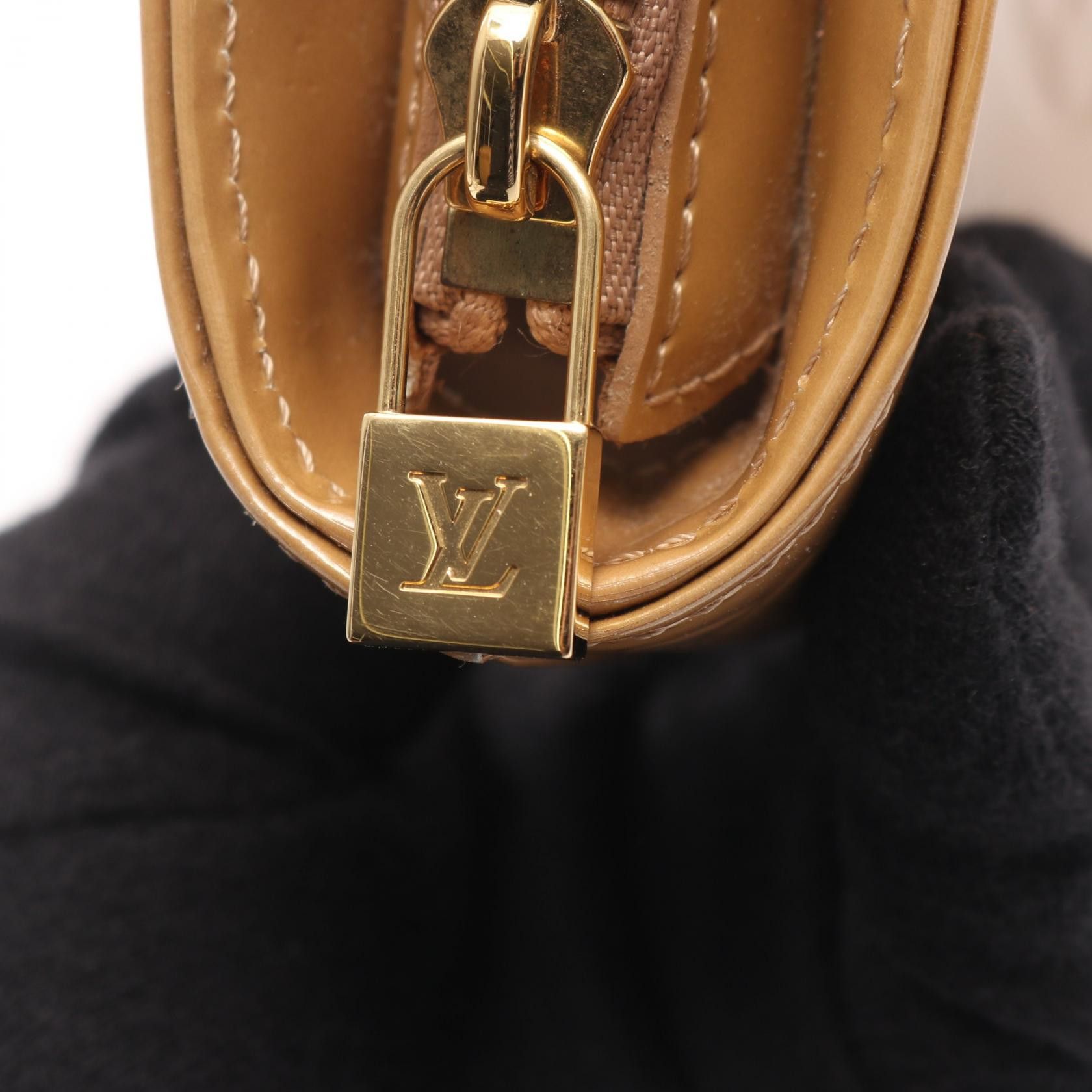 Louis Vuitton Louis Vuitton Louis Vuitton Houston Vernis Leather Handbag Leather Handbag M91340 DUTY FREE for USA Size ONE SIZE - 9 Thumbnail