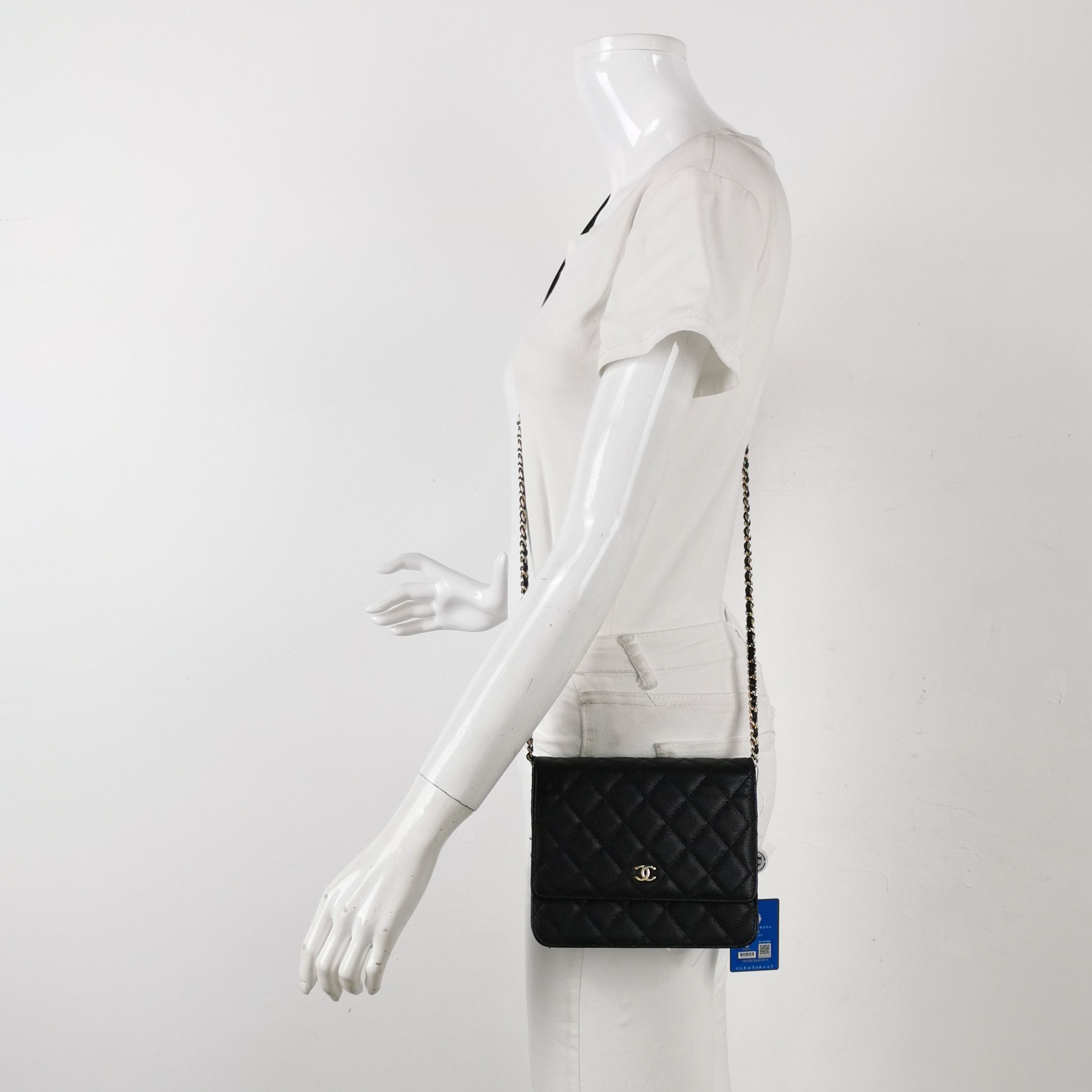 Chanel Chanel Women os Shoulder Bags Size ONE SIZE - 2 Thumbnail