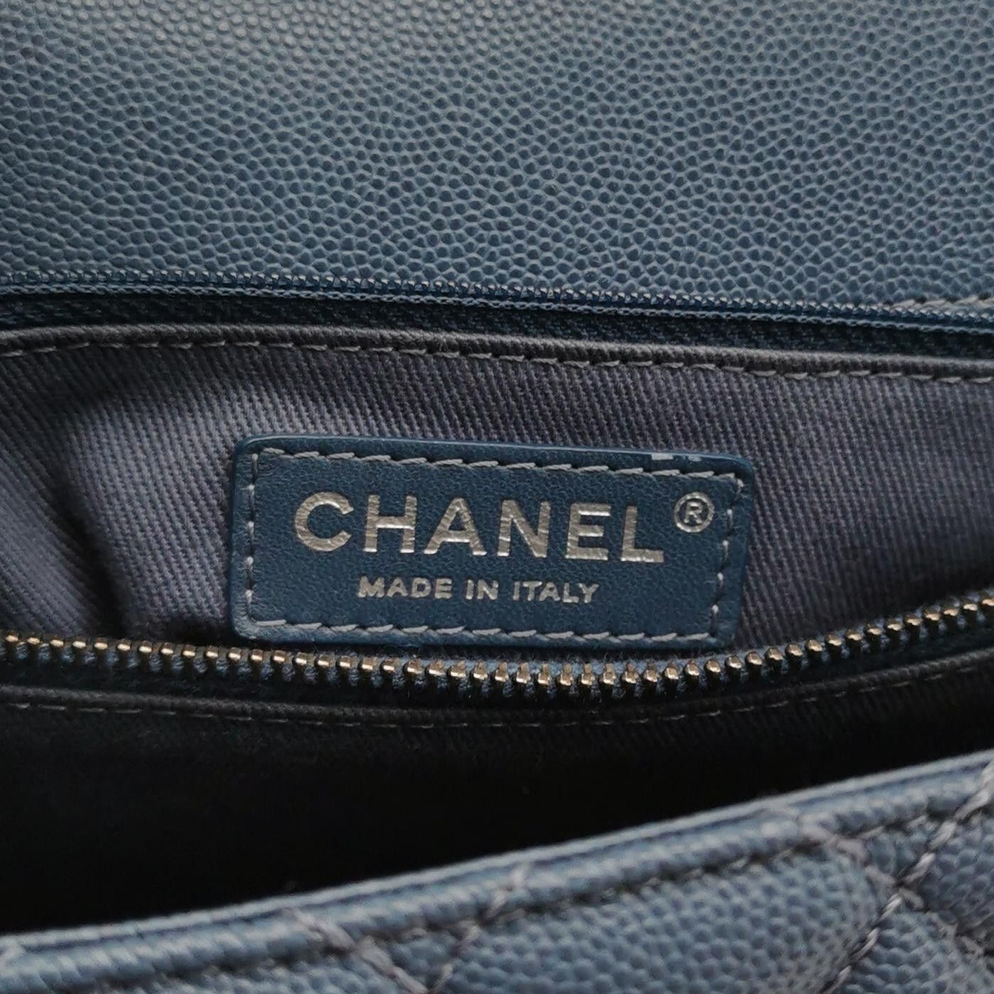 Chanel Chanel Women os Shoulder Bags Size ONE SIZE - 8 Thumbnail