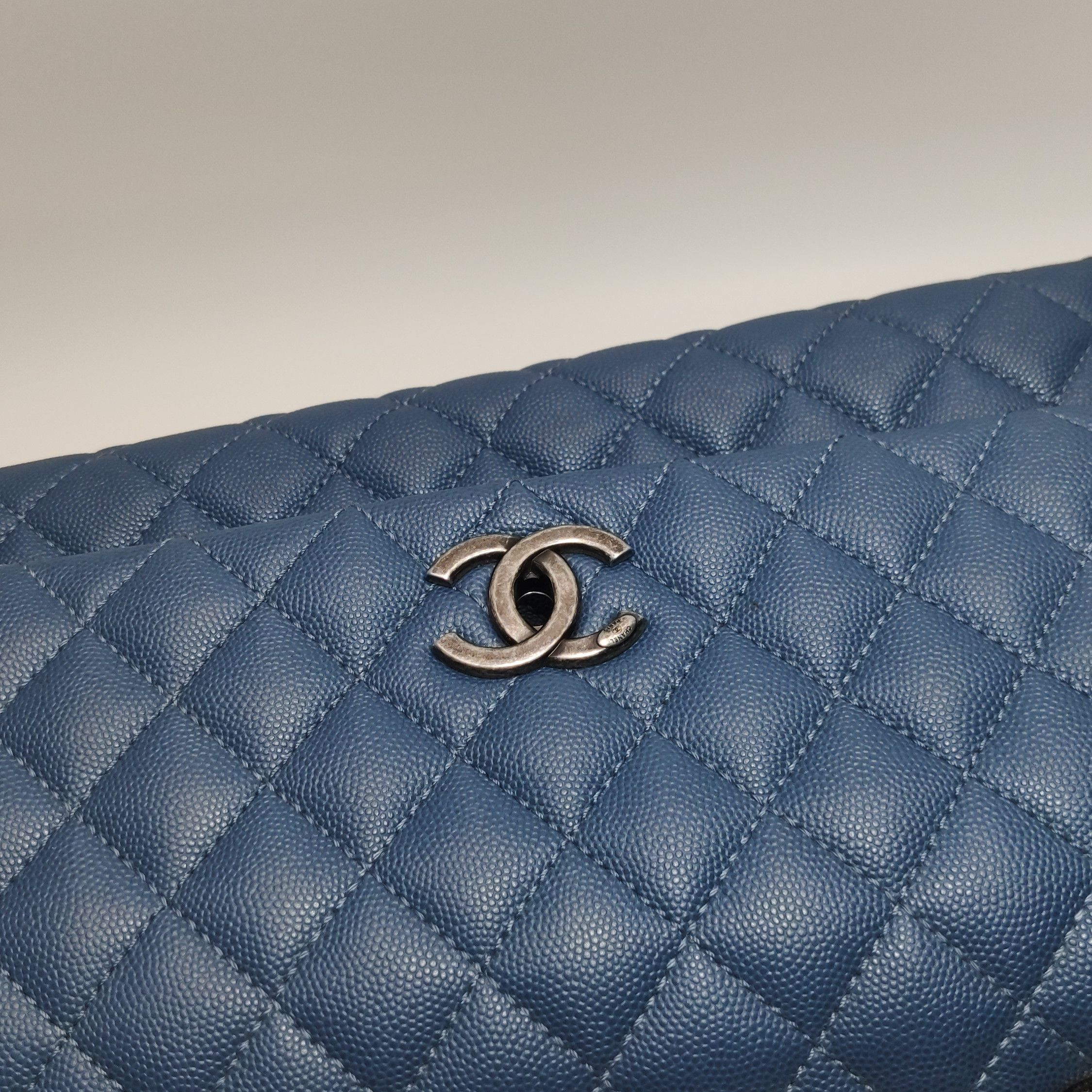 Chanel Chanel Women os Shoulder Bags Size ONE SIZE - 16 Thumbnail