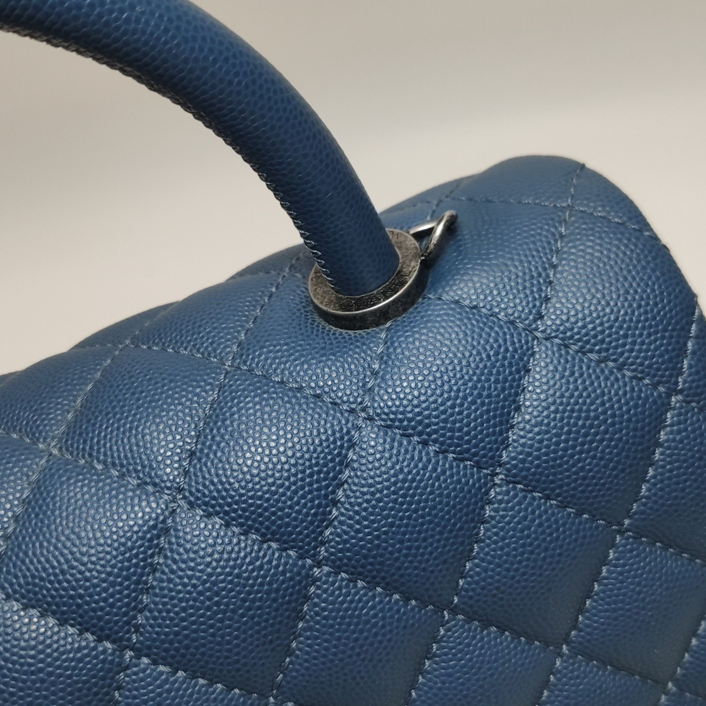 Chanel Chanel Women os Shoulder Bags Size ONE SIZE - 23 Thumbnail