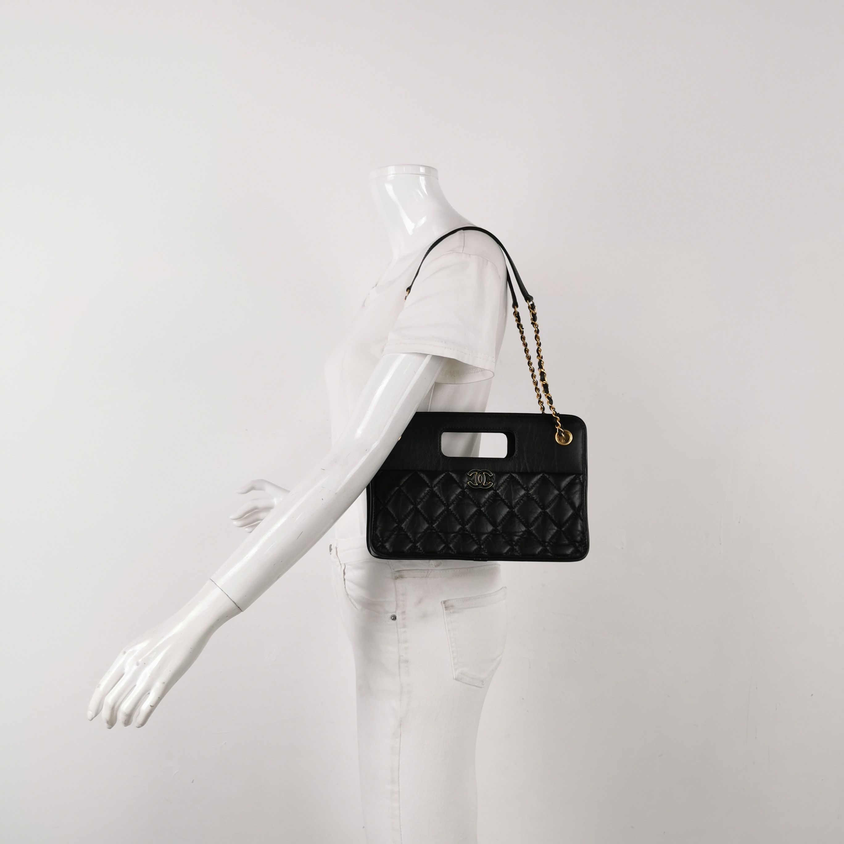 Chanel Chanel Women os Shoulder Bags Size ONE SIZE - 2 Thumbnail