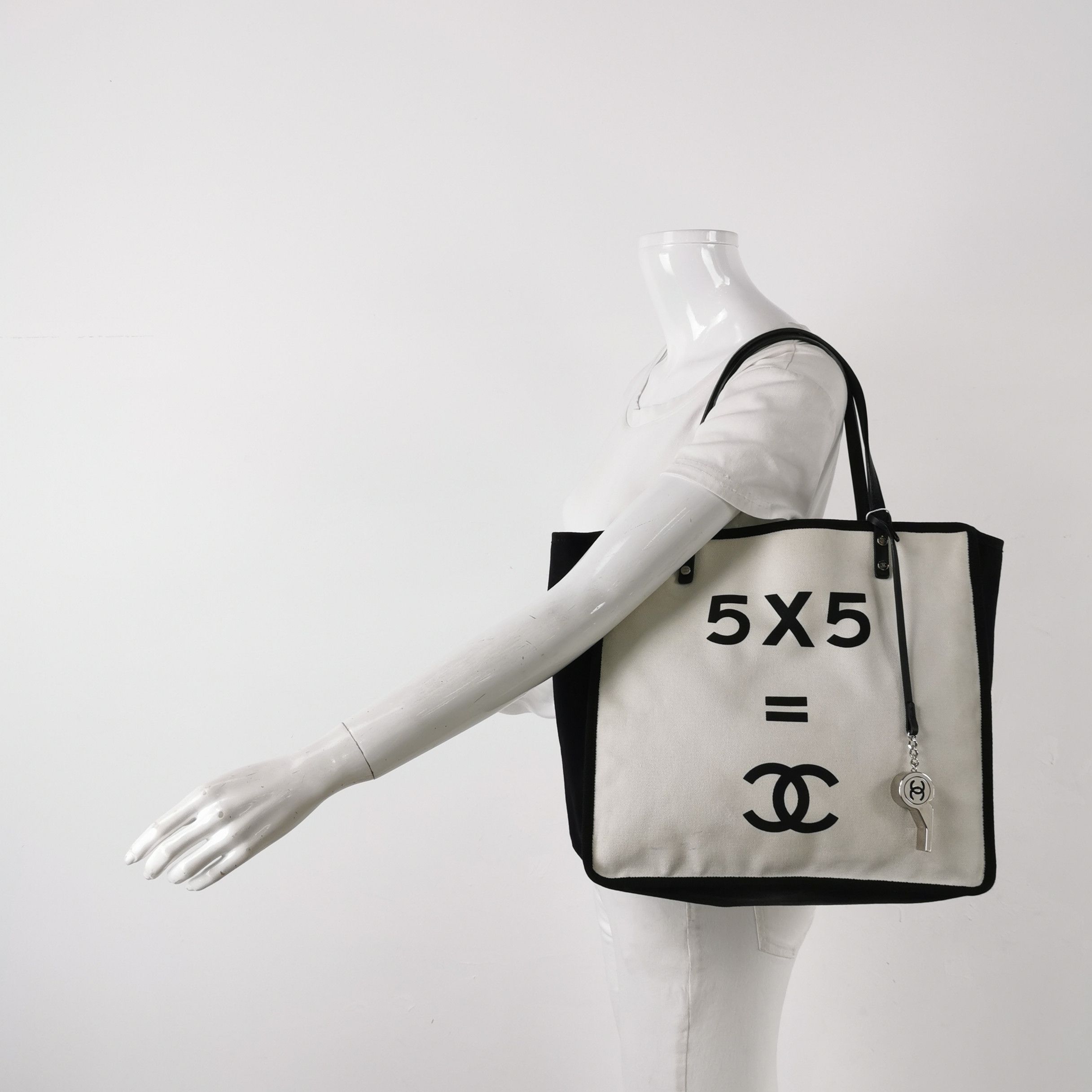 Chanel Chanel Women os Shoulder Bags Size ONE SIZE - 2 Thumbnail