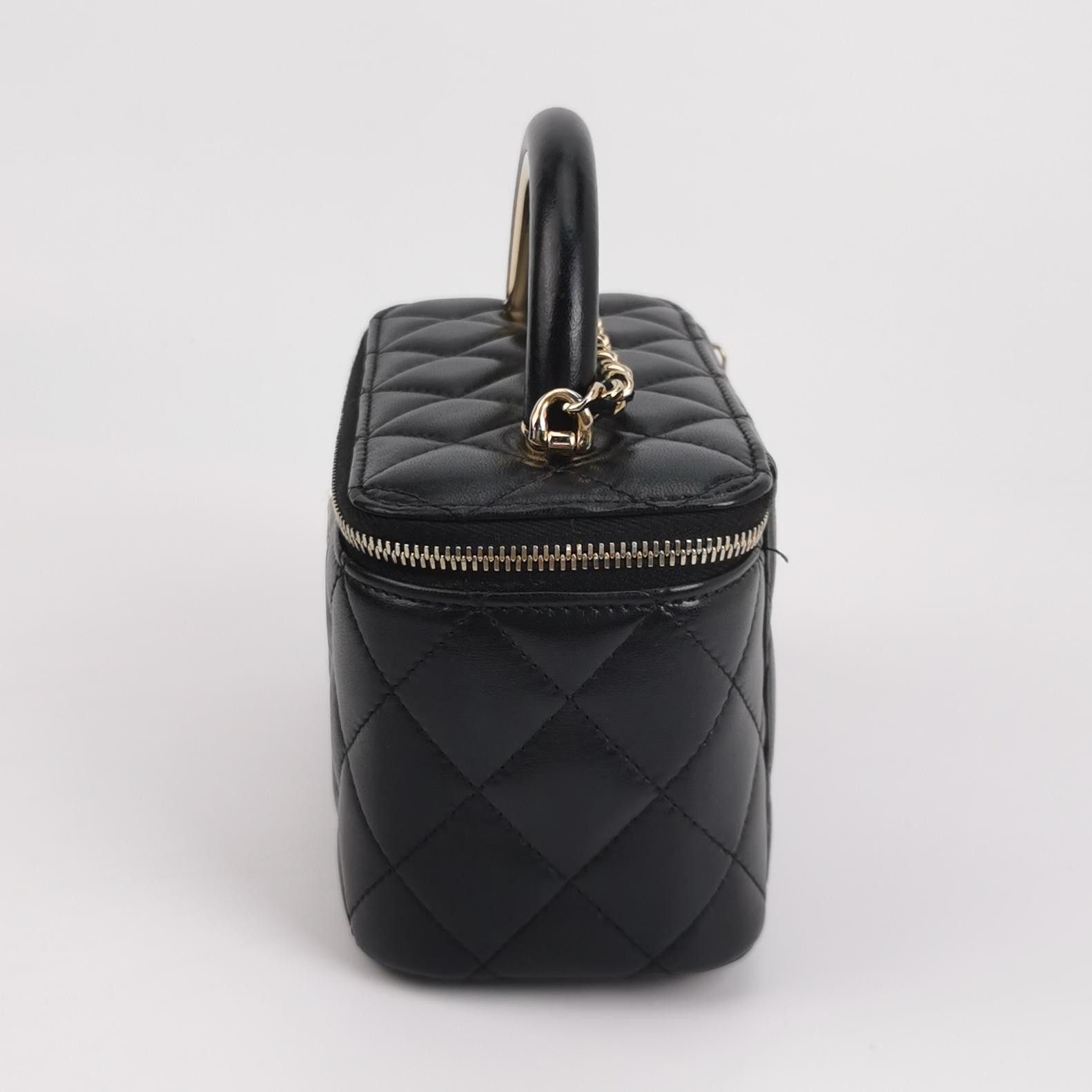 Chanel Chanel Women os Shoulder Bags Size ONE SIZE - 3 Thumbnail