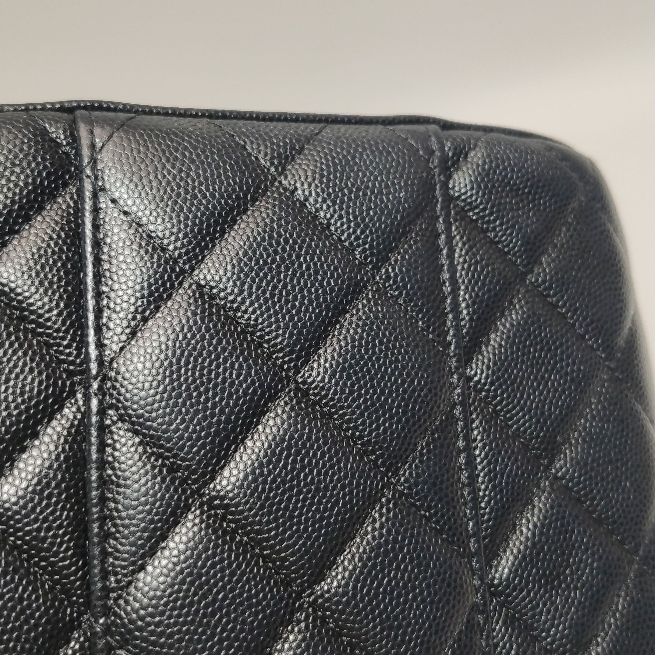 Chanel Chanel Women os Shoulder Bags Size ONE SIZE - 24 Thumbnail